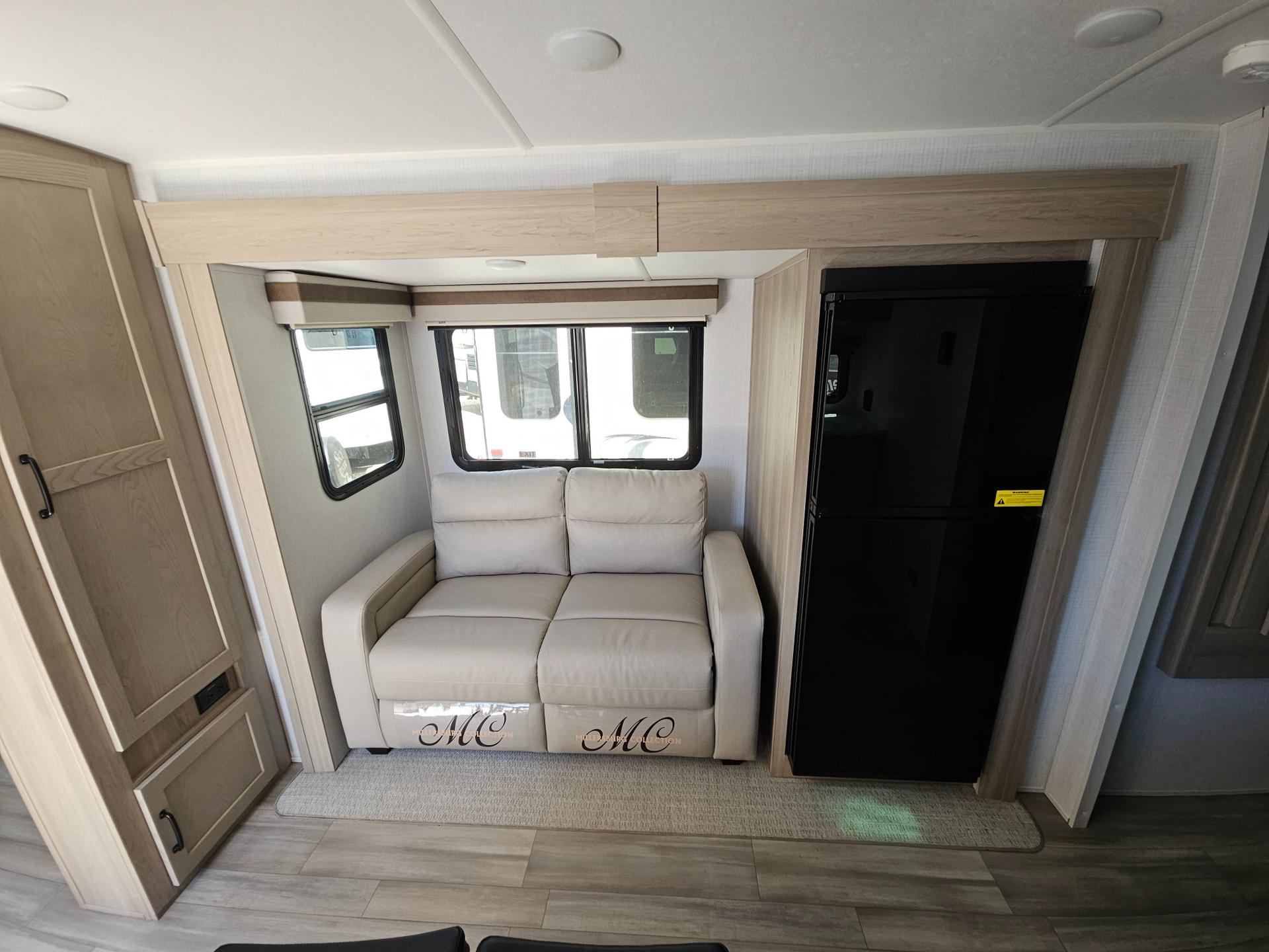 2024 Forest River RV 2024 Forest River RV Rockwood Ultra Lite - thumbnail 19