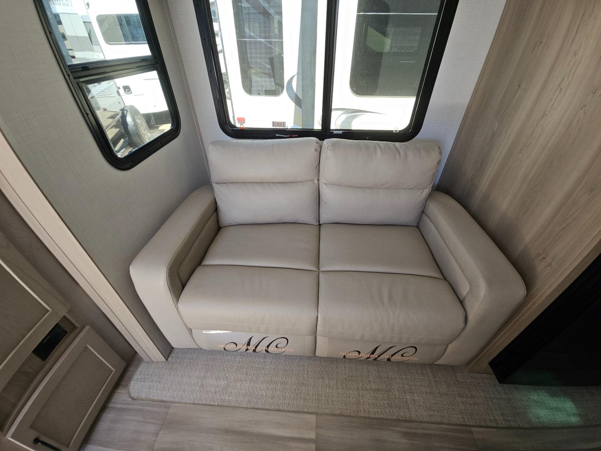 2024 Forest River RV 2024 Forest River RV Rockwood Ultra Lite - thumbnail 22