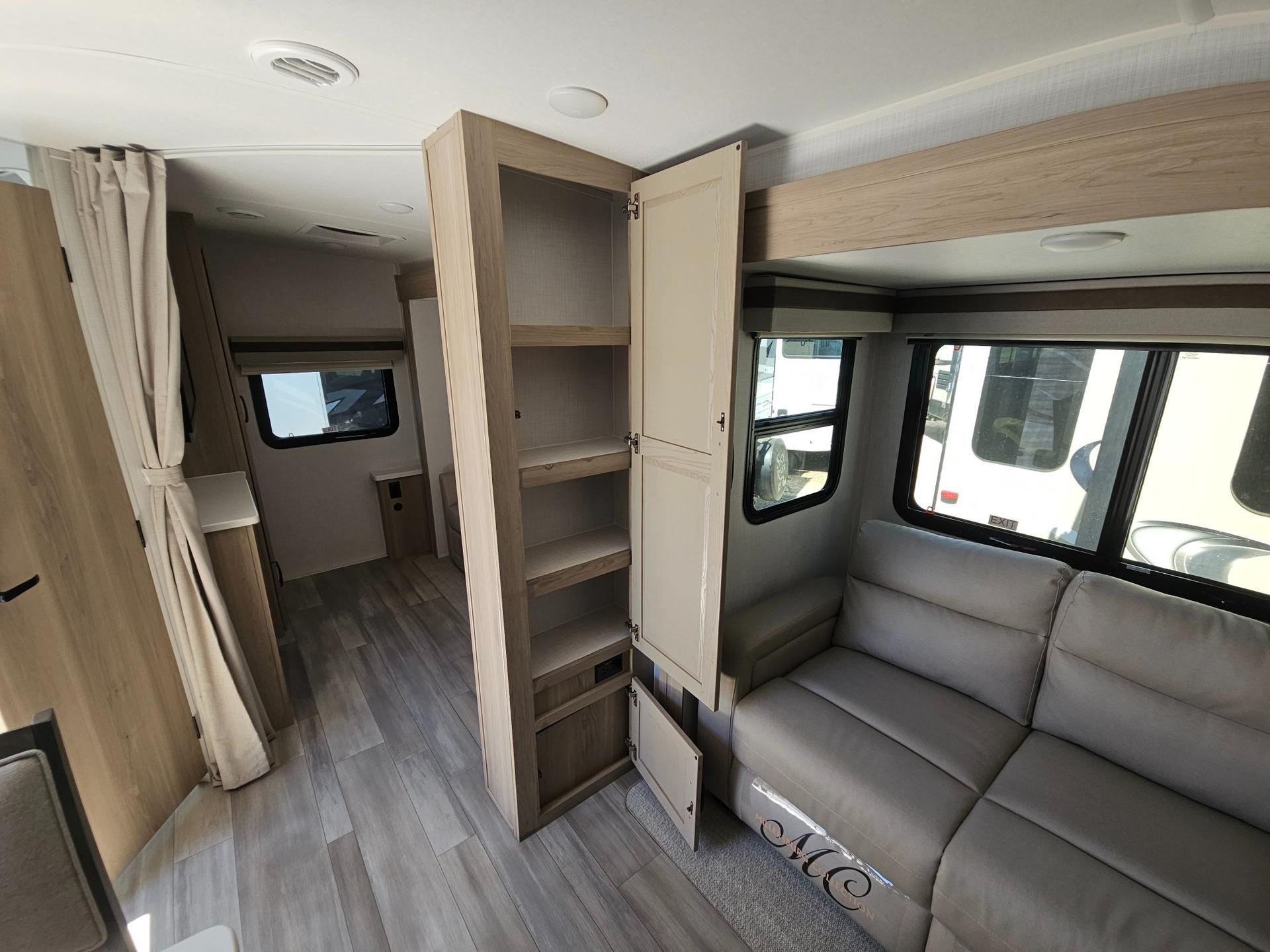 2024 Forest River RV 2024 Forest River RV Rockwood Ultra Lite - thumbnail 23