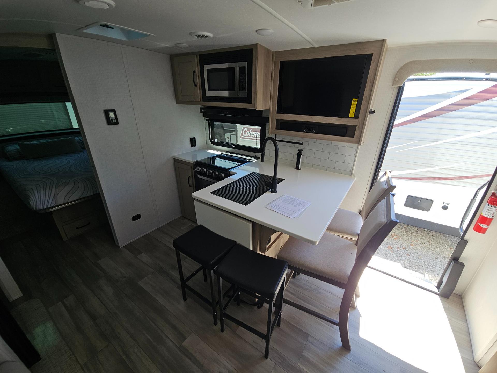 2024 Forest River RV 2024 Forest River RV Rockwood Ultra Lite - thumbnail 24