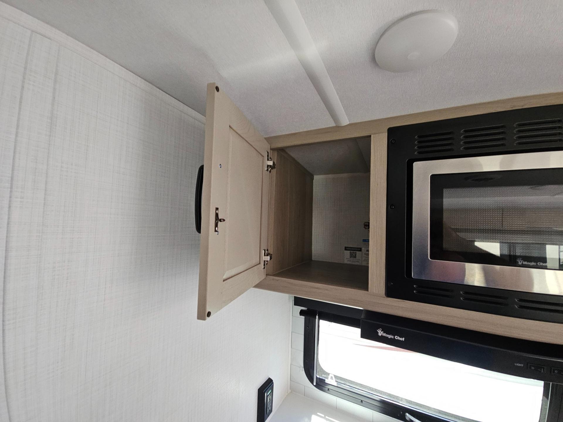 2024 Forest River RV 2024 Forest River RV Rockwood Ultra Lite - thumbnail 29