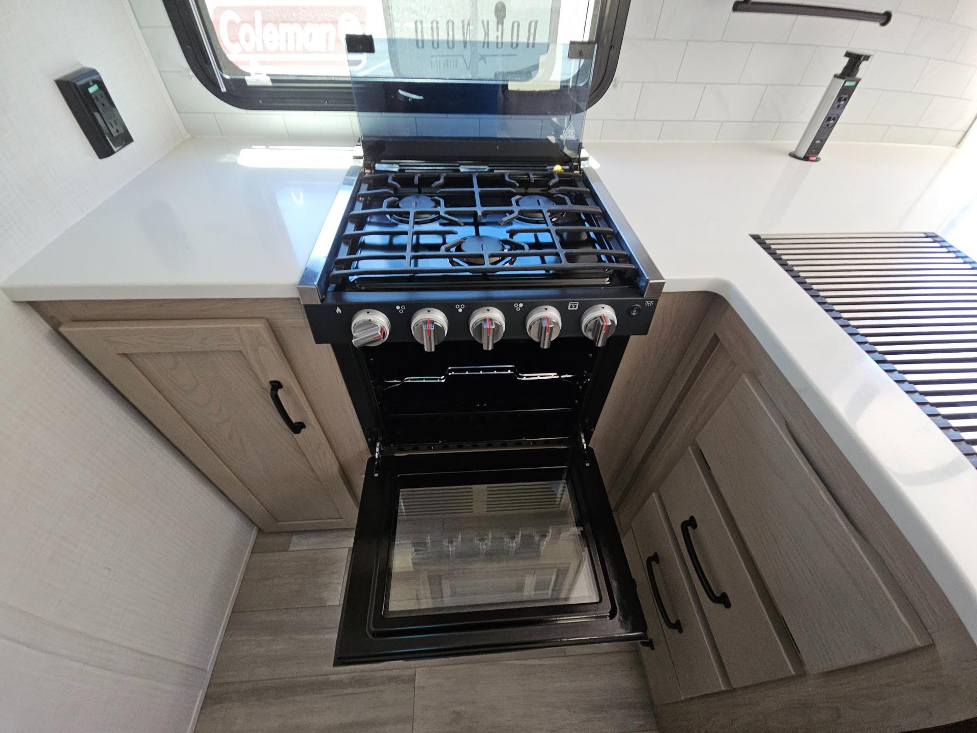 2024 Forest River RV 2024 Forest River RV Rockwood Ultra Lite - thumbnail 30