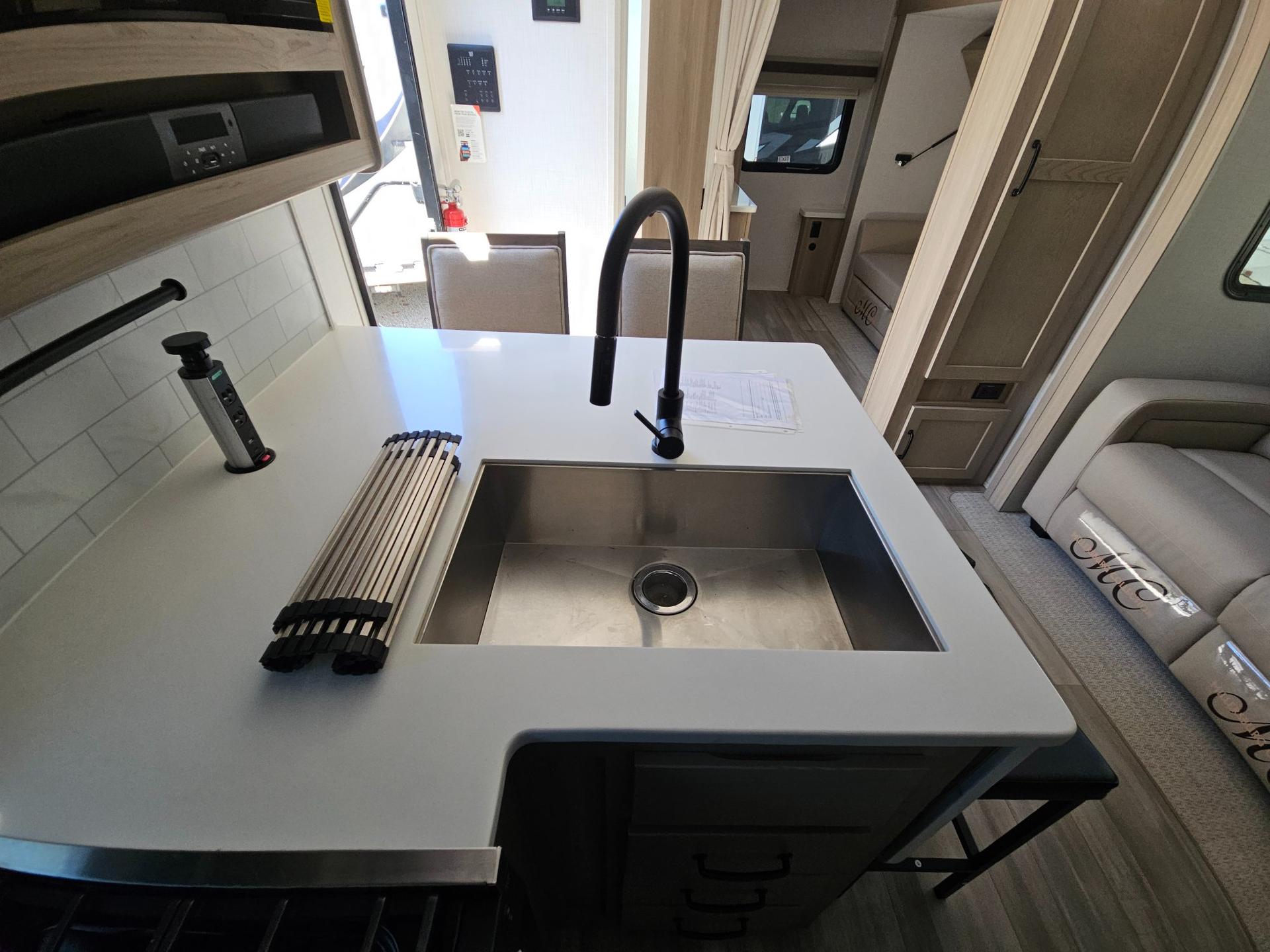 2024 Forest River RV 2024 Forest River RV Rockwood Ultra Lite - thumbnail 32