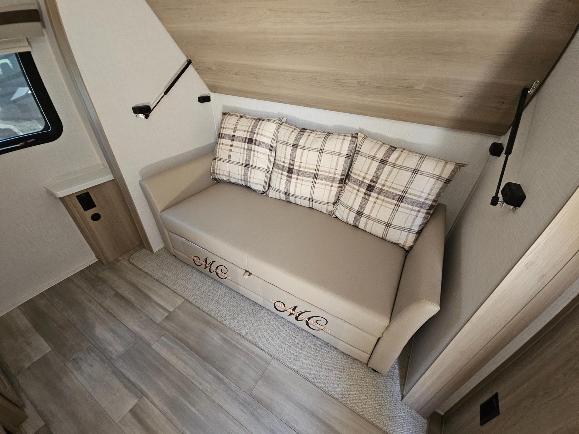 2024 Forest River RV 2024 Forest River RV Rockwood Ultra Lite - thumbnail 34