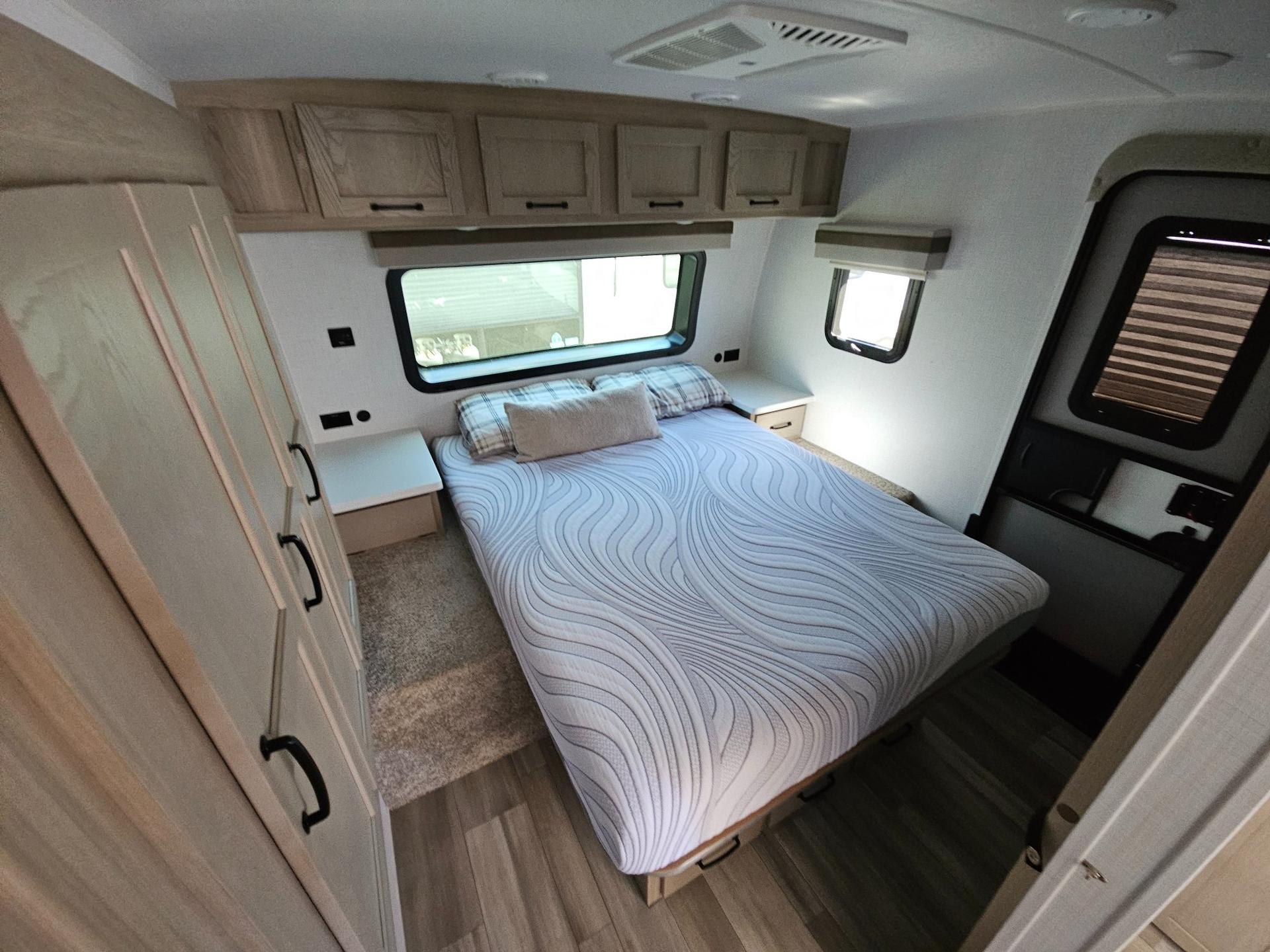 2024 Forest River RV 2024 Forest River RV Rockwood Ultra Lite - thumbnail 45