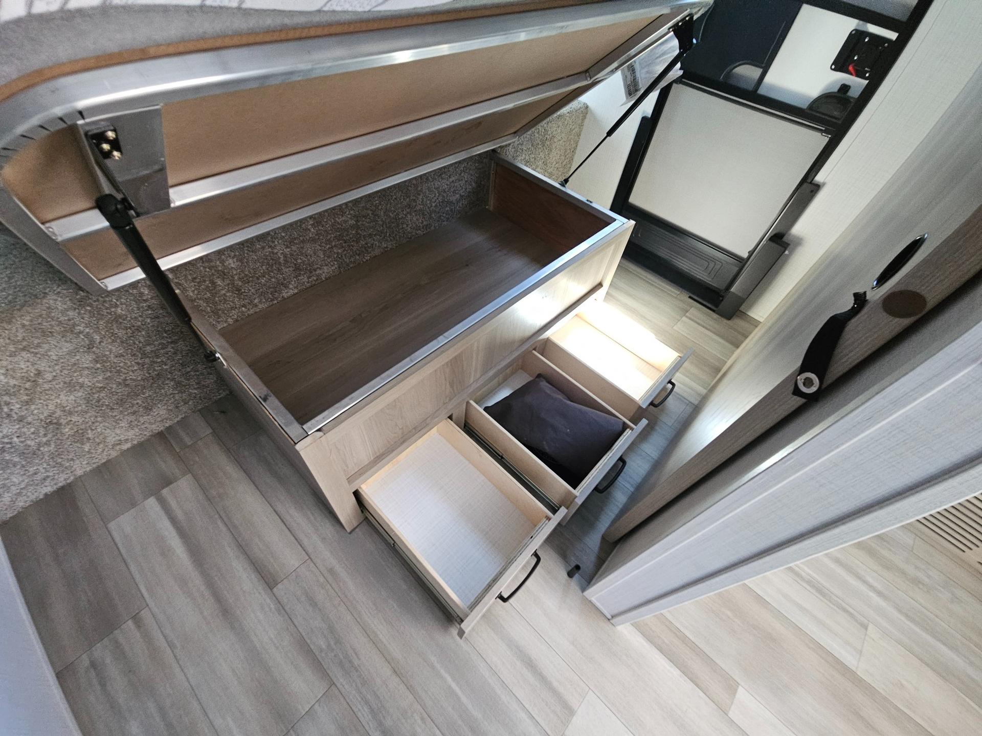 2024 Forest River RV 2024 Forest River RV Rockwood Ultra Lite - thumbnail 46