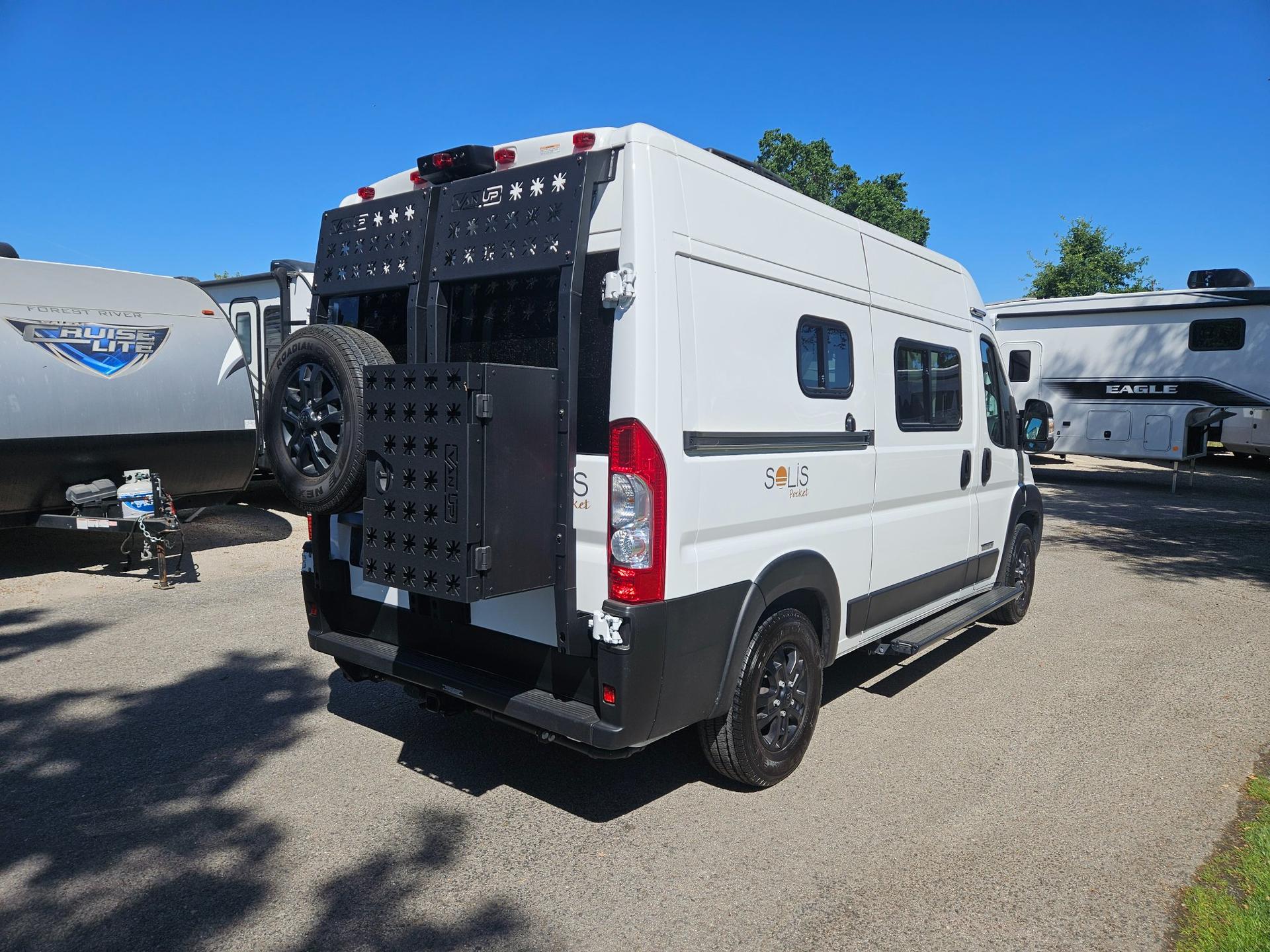 2024 Winnebago 2024 Winnebago Solis Pocket - thumbnail 2