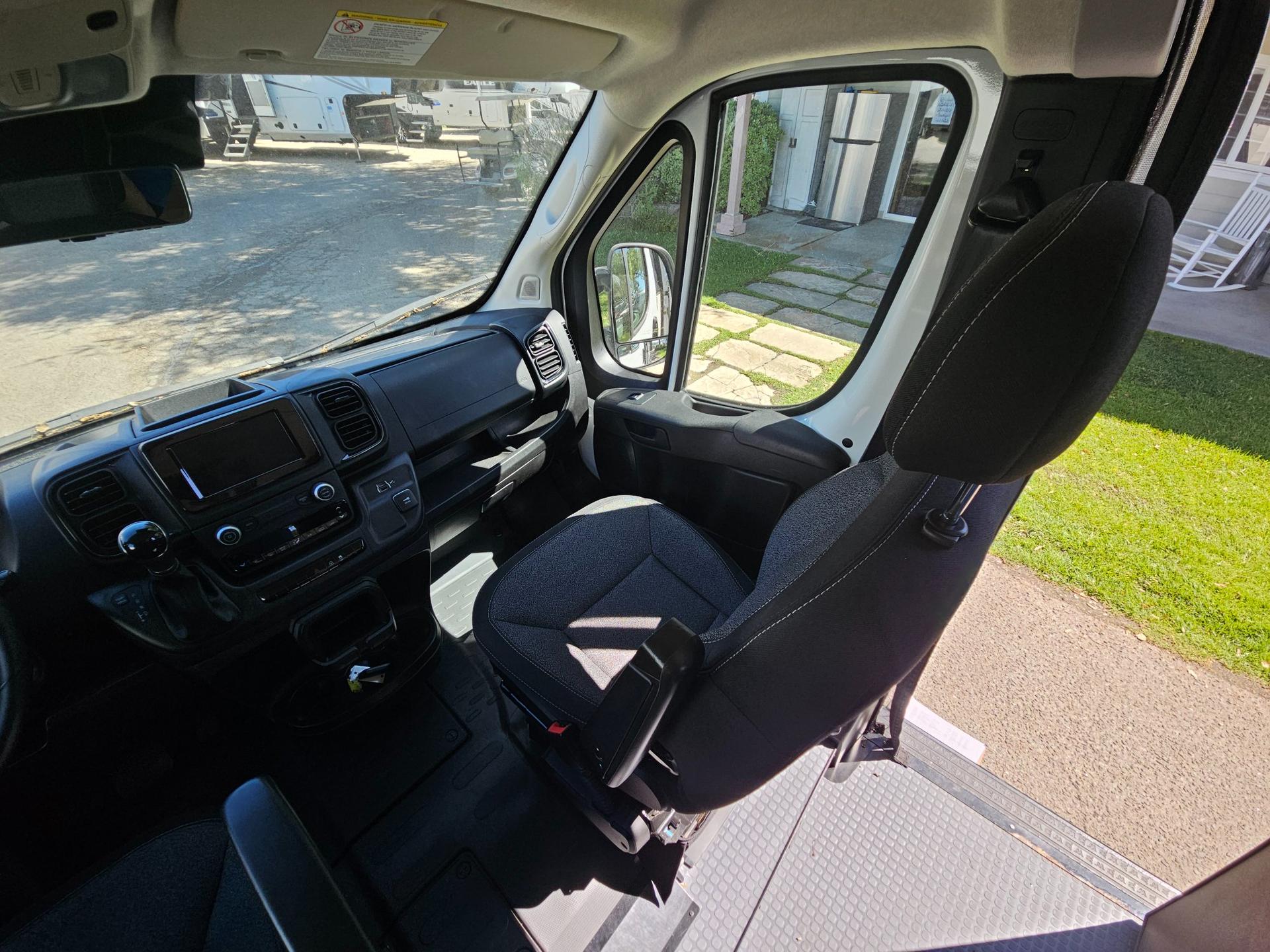 2024 Winnebago 2024 Winnebago Solis Pocket - thumbnail 17