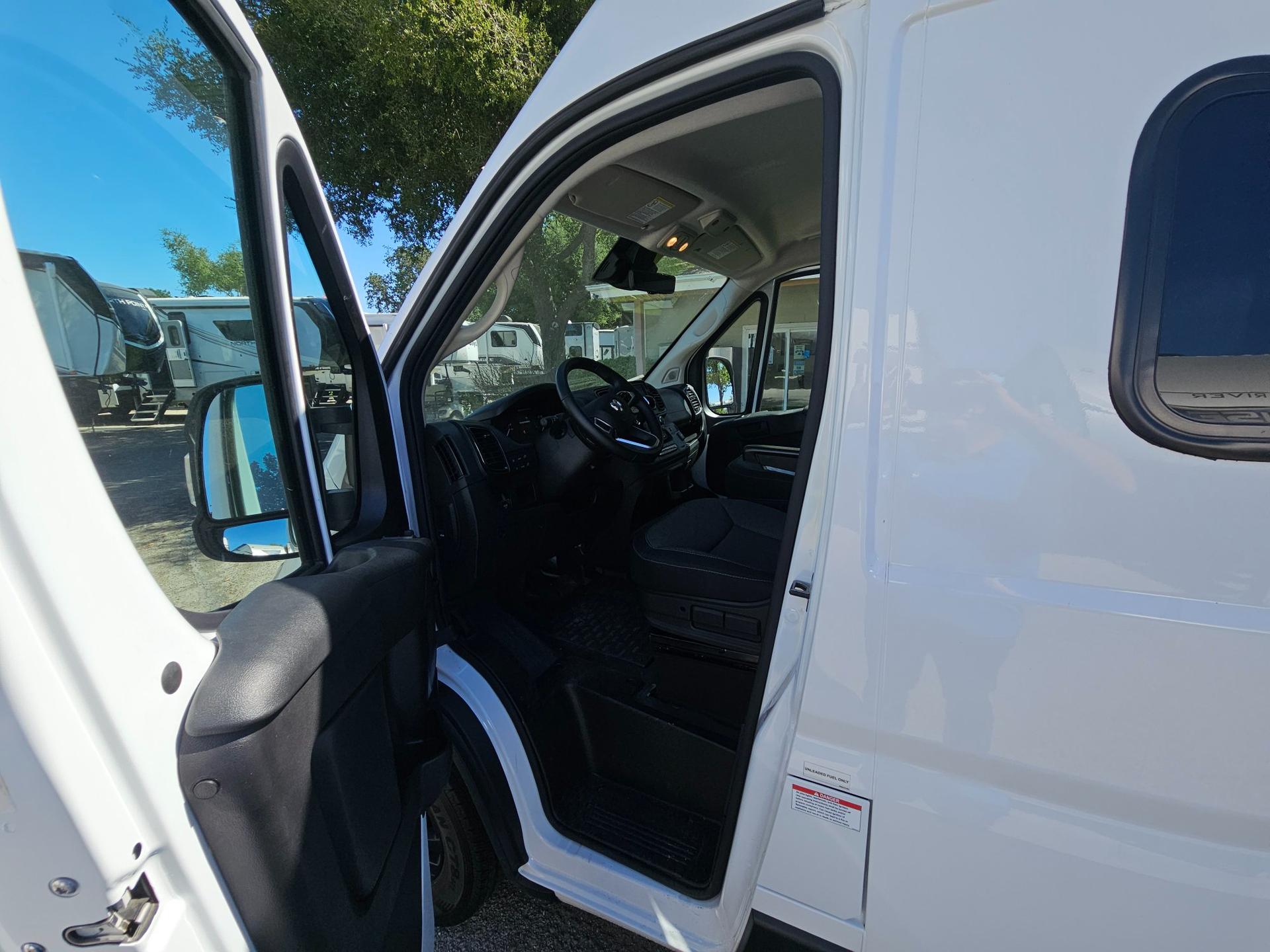 2024 Winnebago 2024 Winnebago Solis Pocket - thumbnail 19