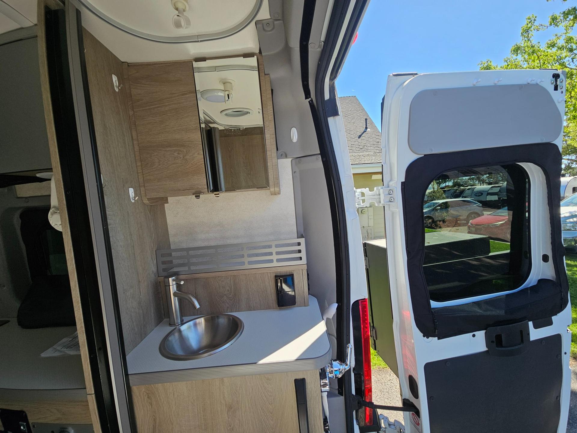 2024 Winnebago 2024 Winnebago Solis Pocket - thumbnail 26