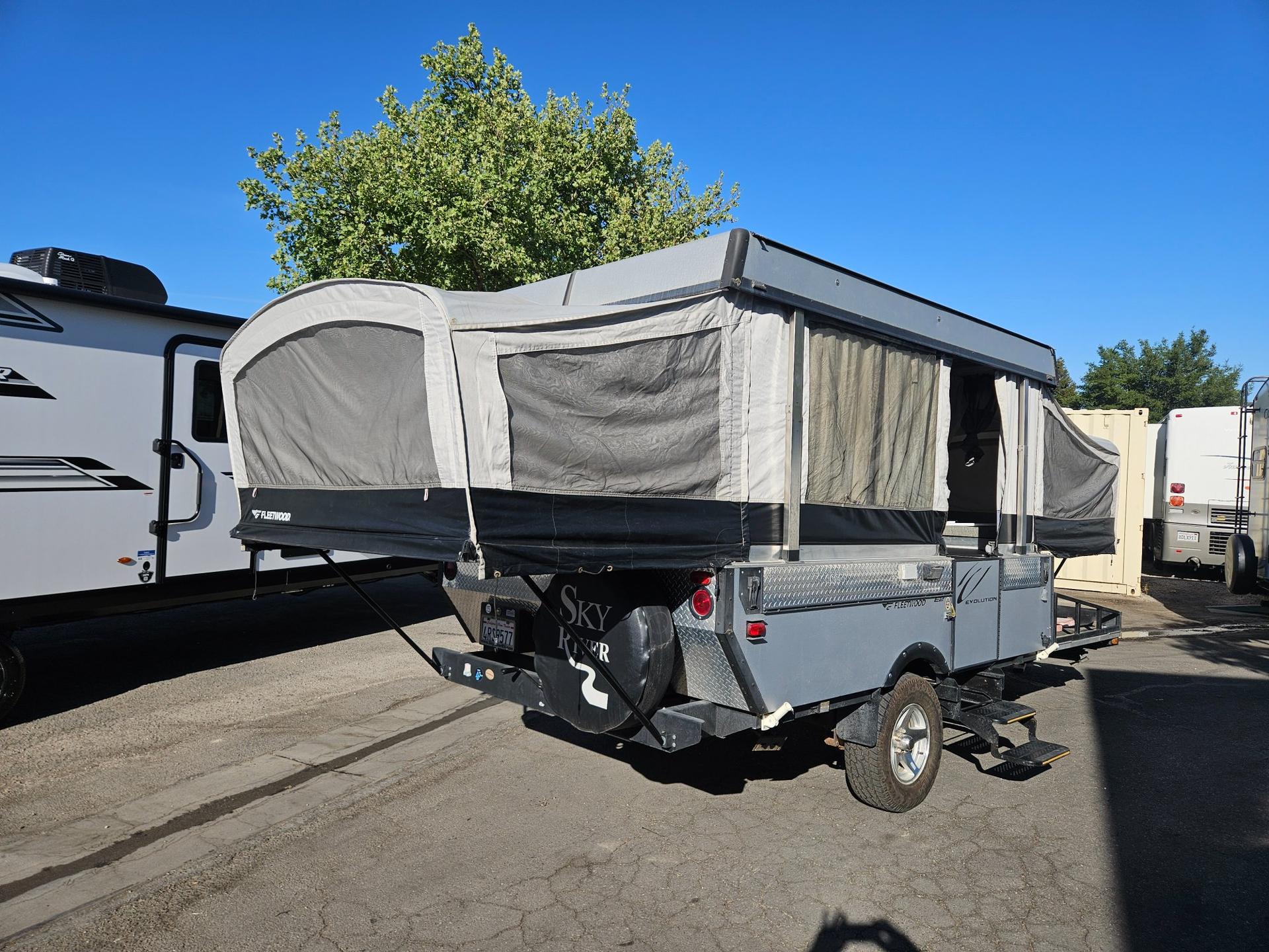 2006 Fleetwood 2006 Fleetwood Evolution Series - thumbnail 2