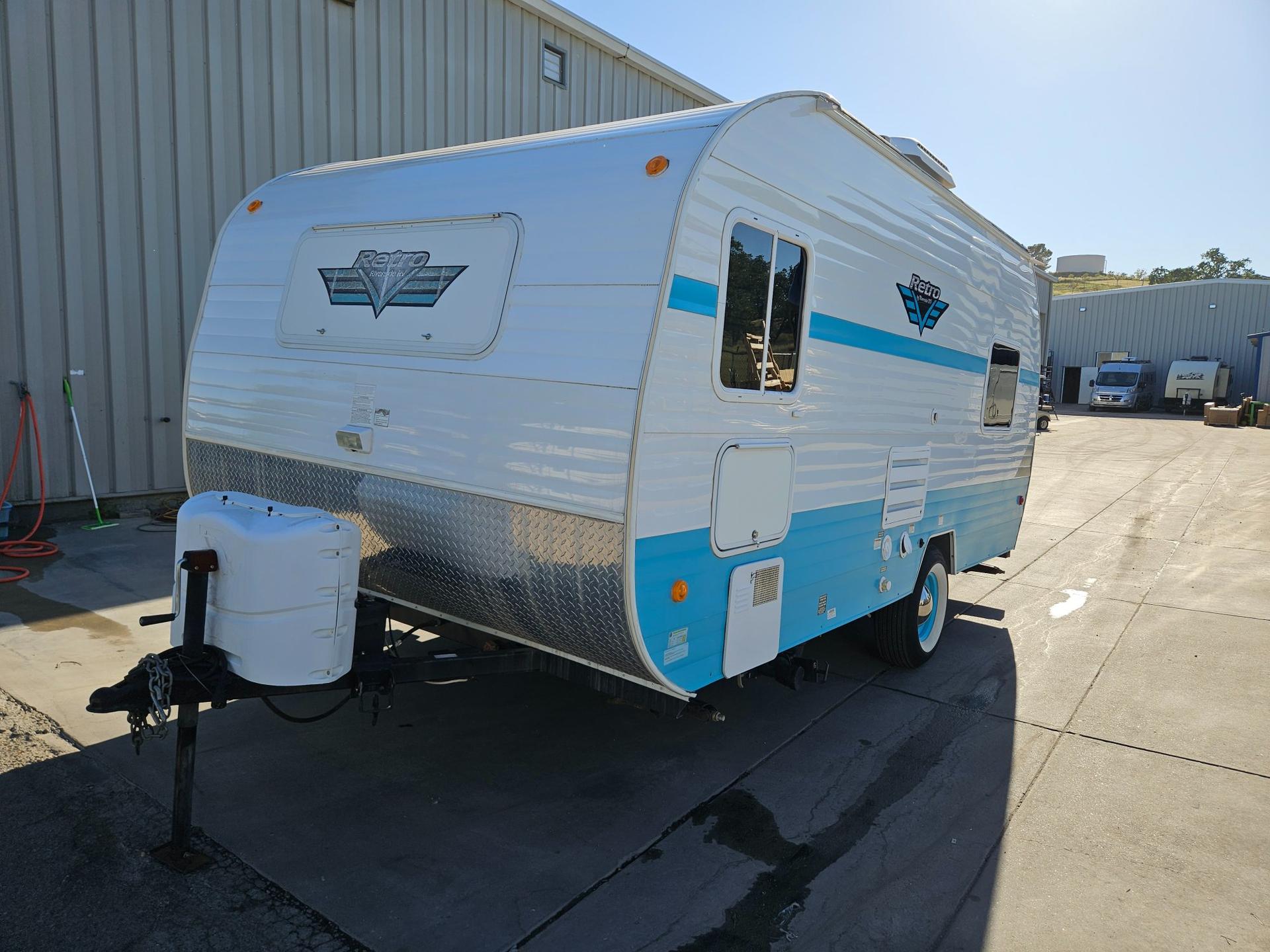 2017 Riverside RV 2017 Riverside RV Retro - thumbnail 4