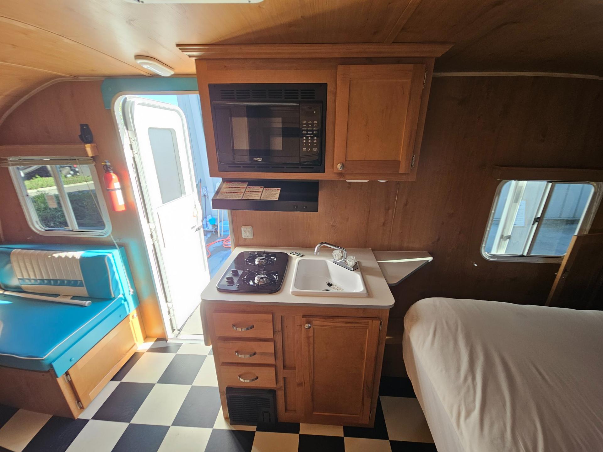 2017 Riverside RV 2017 Riverside RV Retro - thumbnail 12