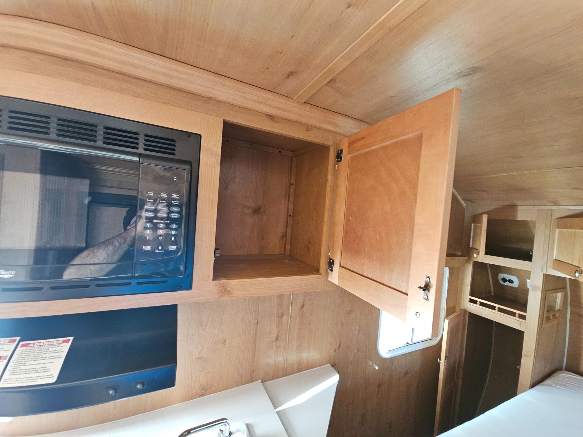 2017 Riverside RV 2017 Riverside RV Retro - thumbnail 13