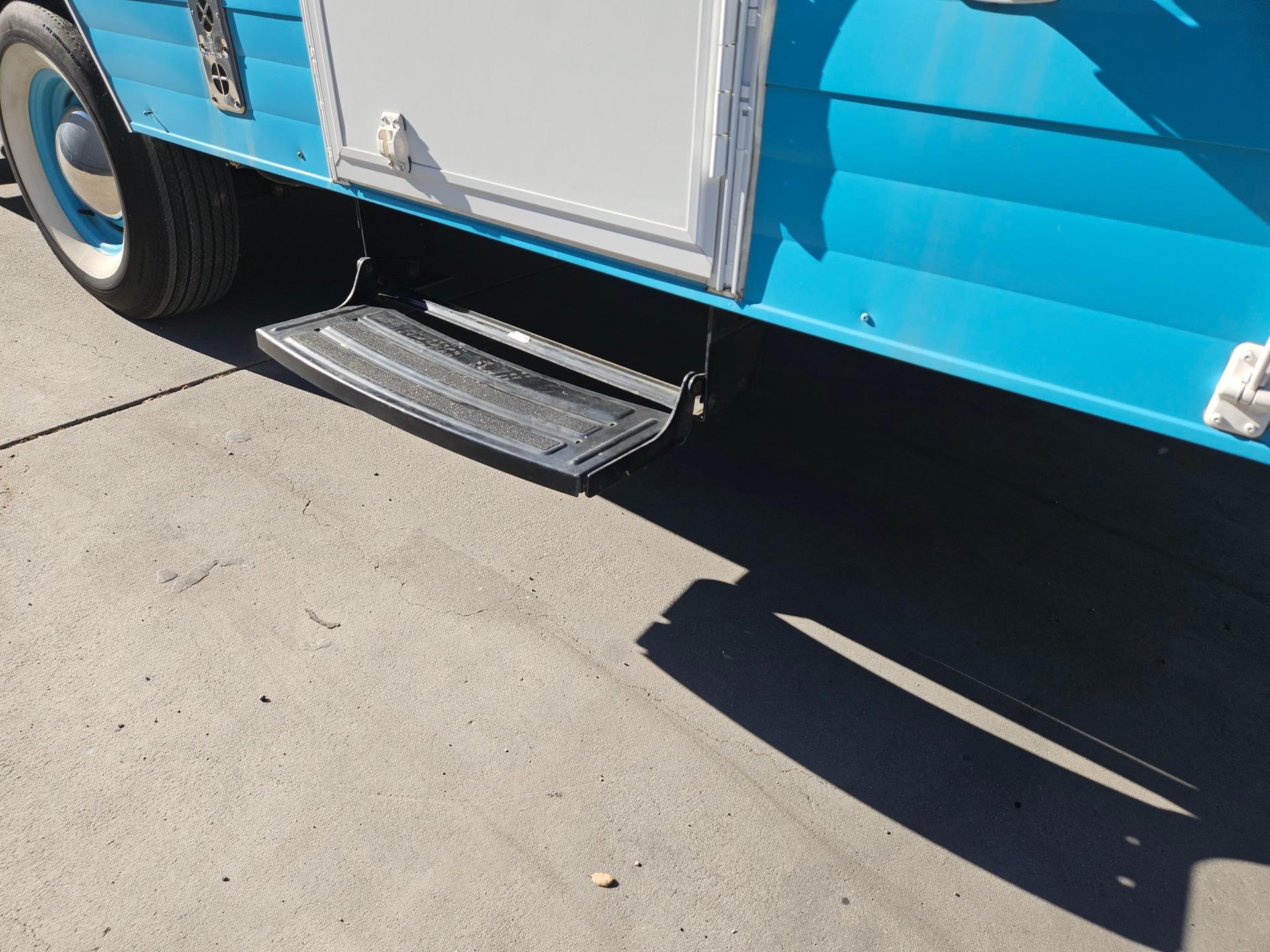 2017 Riverside RV 2017 Riverside RV Retro - thumbnail 18