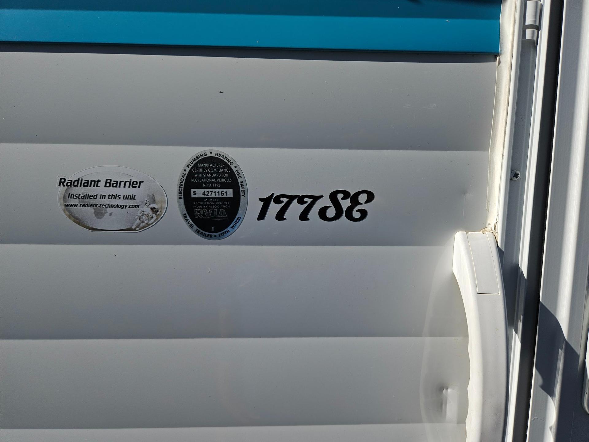 2017 Riverside RV 2017 Riverside RV Retro - thumbnail 20