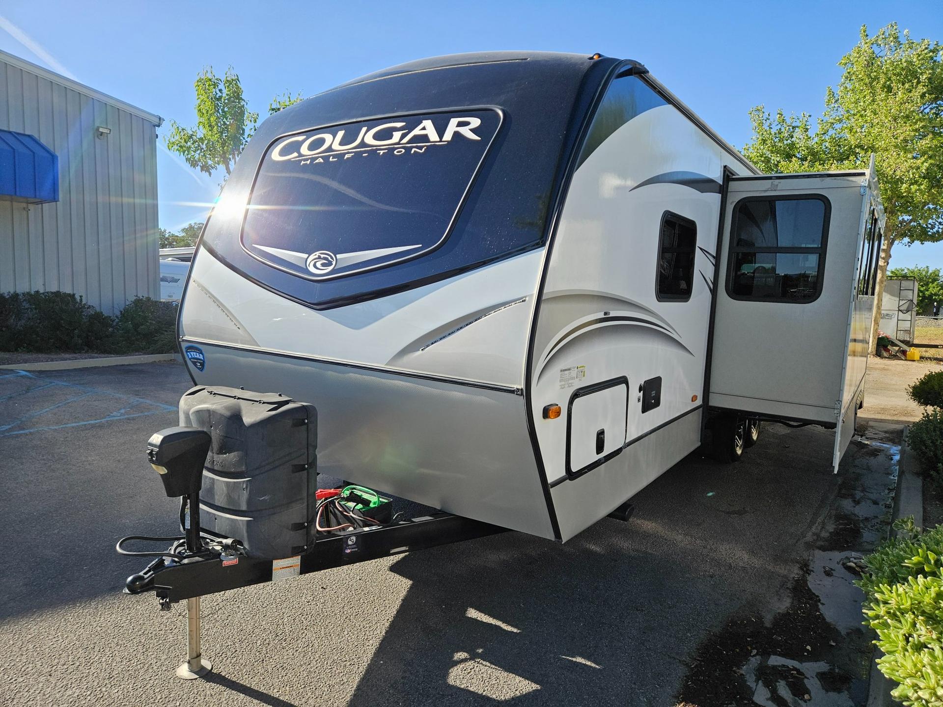 2021 Keystone RV 2021 Keystone RV Cougar Half-Ton - thumbnail 4