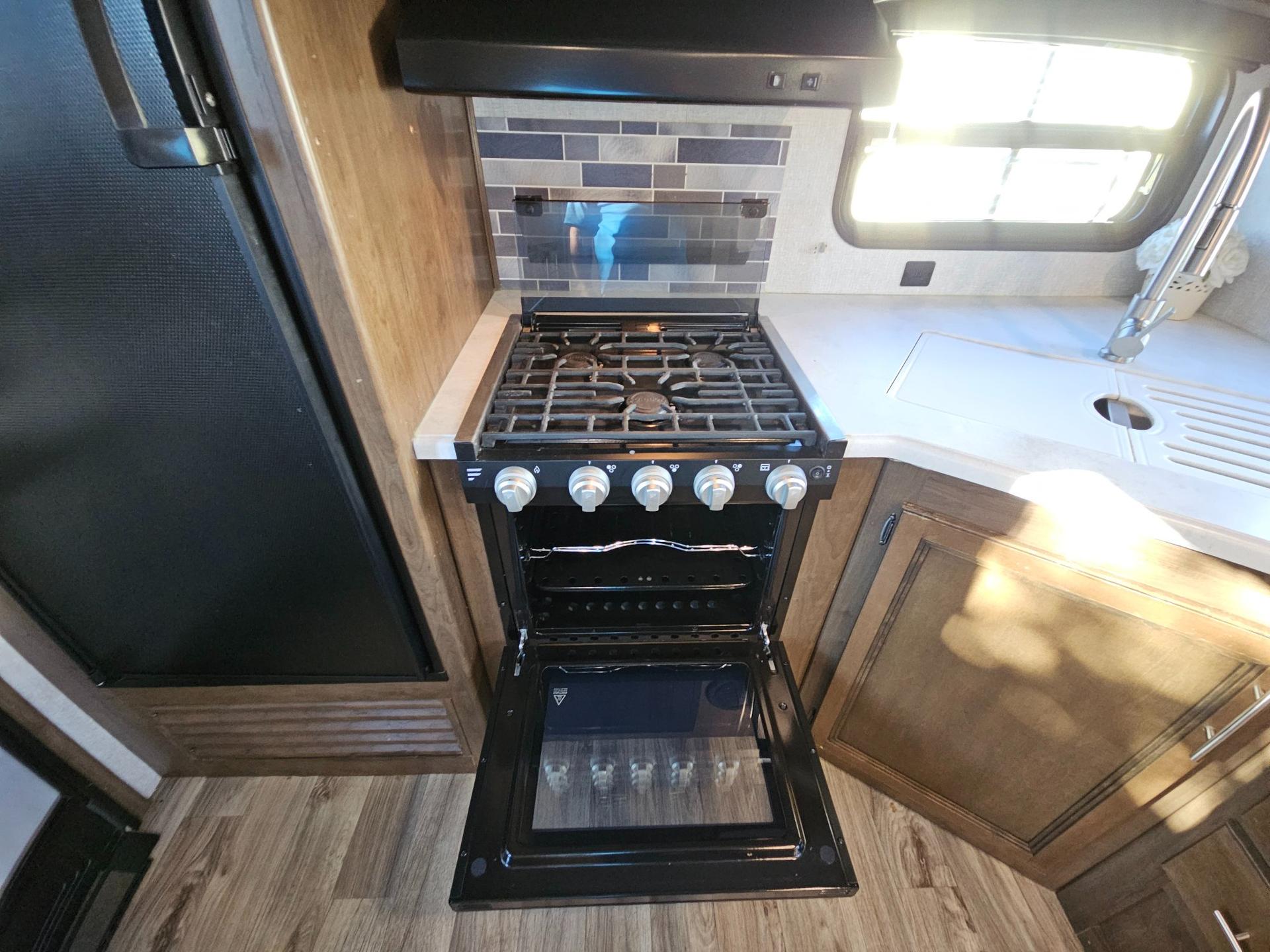 2021 Keystone RV 2021 Keystone RV Cougar Half-Ton - thumbnail 9