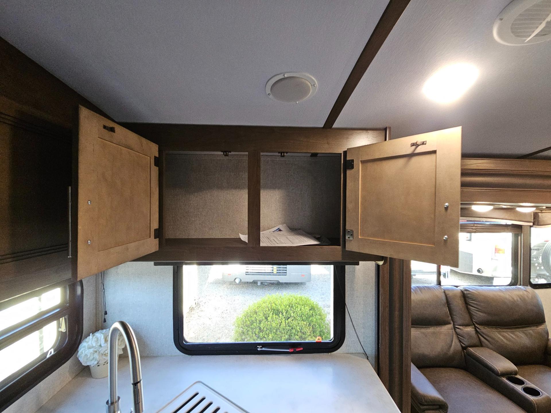 2021 Keystone RV 2021 Keystone RV Cougar Half-Ton - thumbnail 12