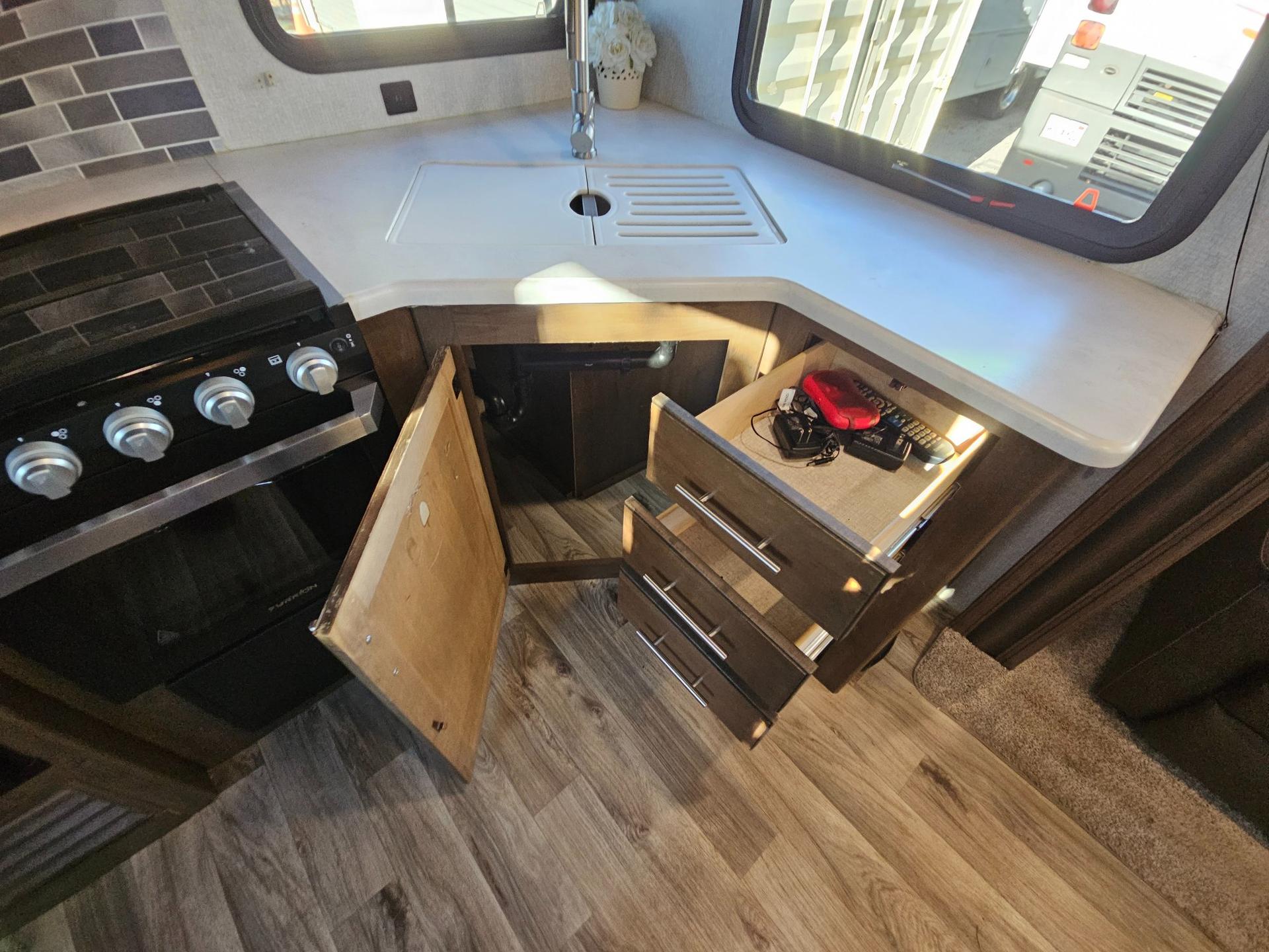 2021 Keystone RV 2021 Keystone RV Cougar Half-Ton - thumbnail 13