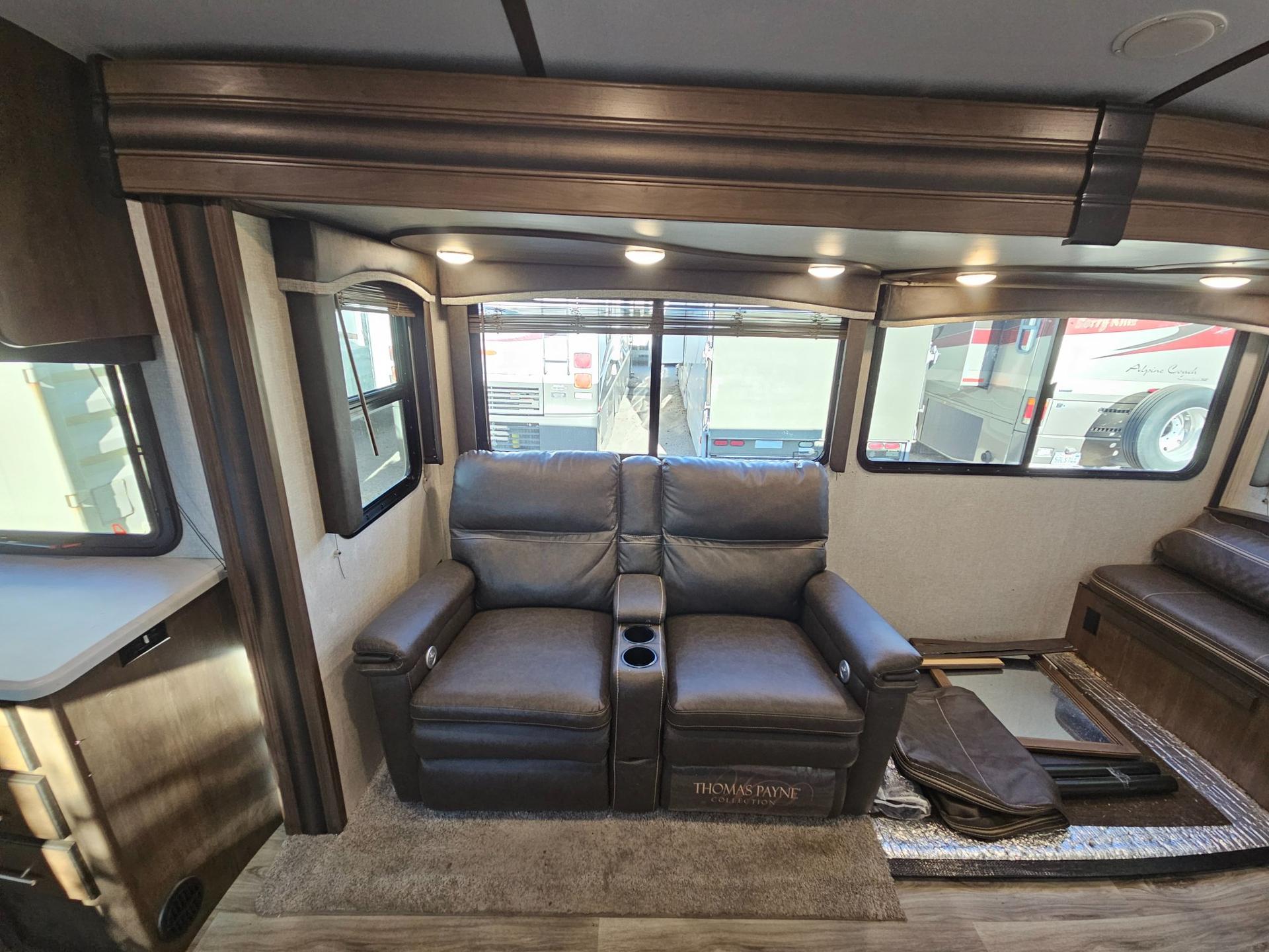 2021 Keystone RV 2021 Keystone RV Cougar Half-Ton - thumbnail 19