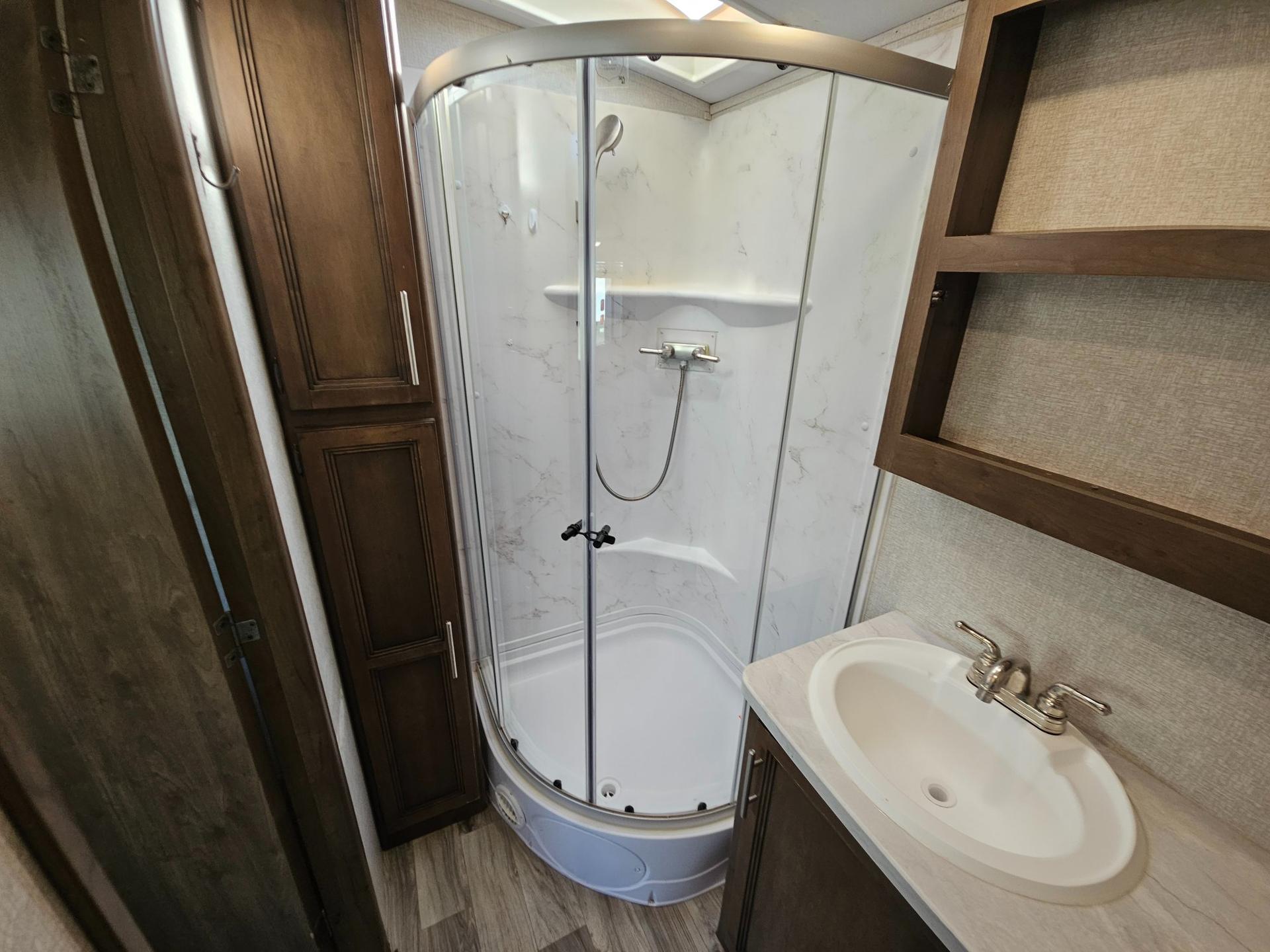 2021 Keystone RV 2021 Keystone RV Cougar Half-Ton - thumbnail 24