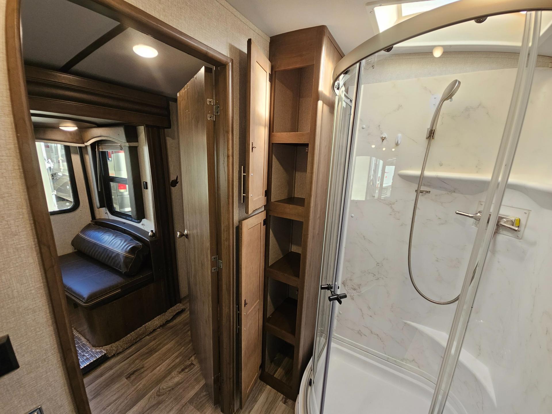 2021 Keystone RV 2021 Keystone RV Cougar Half-Ton - thumbnail 25