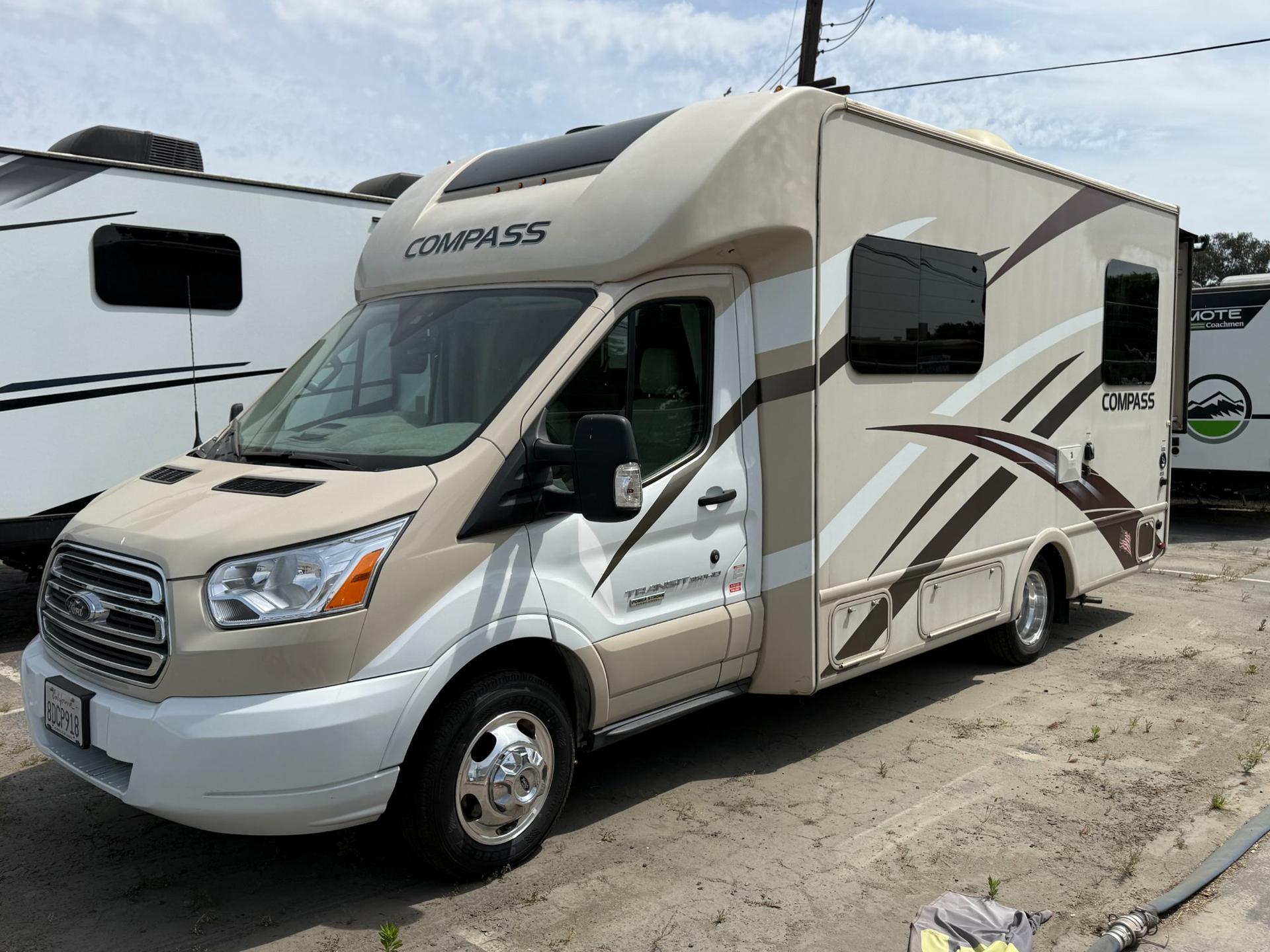 2018 Thor Motor Coach 2018 Thor Motor Coach Compass - thumbnail 3