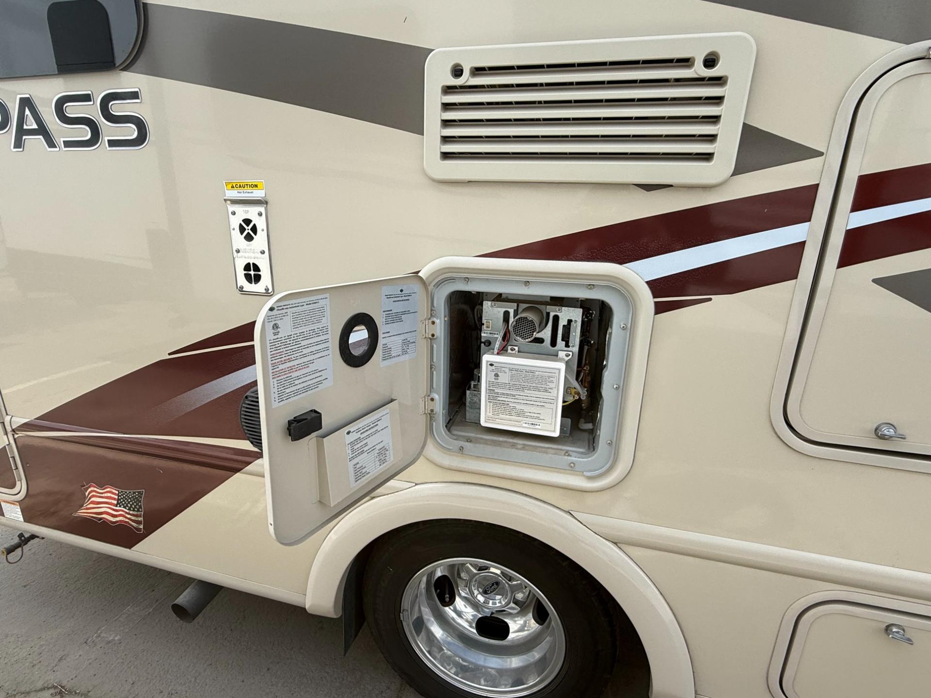 2018 Thor Motor Coach 2018 Thor Motor Coach Compass - thumbnail 8