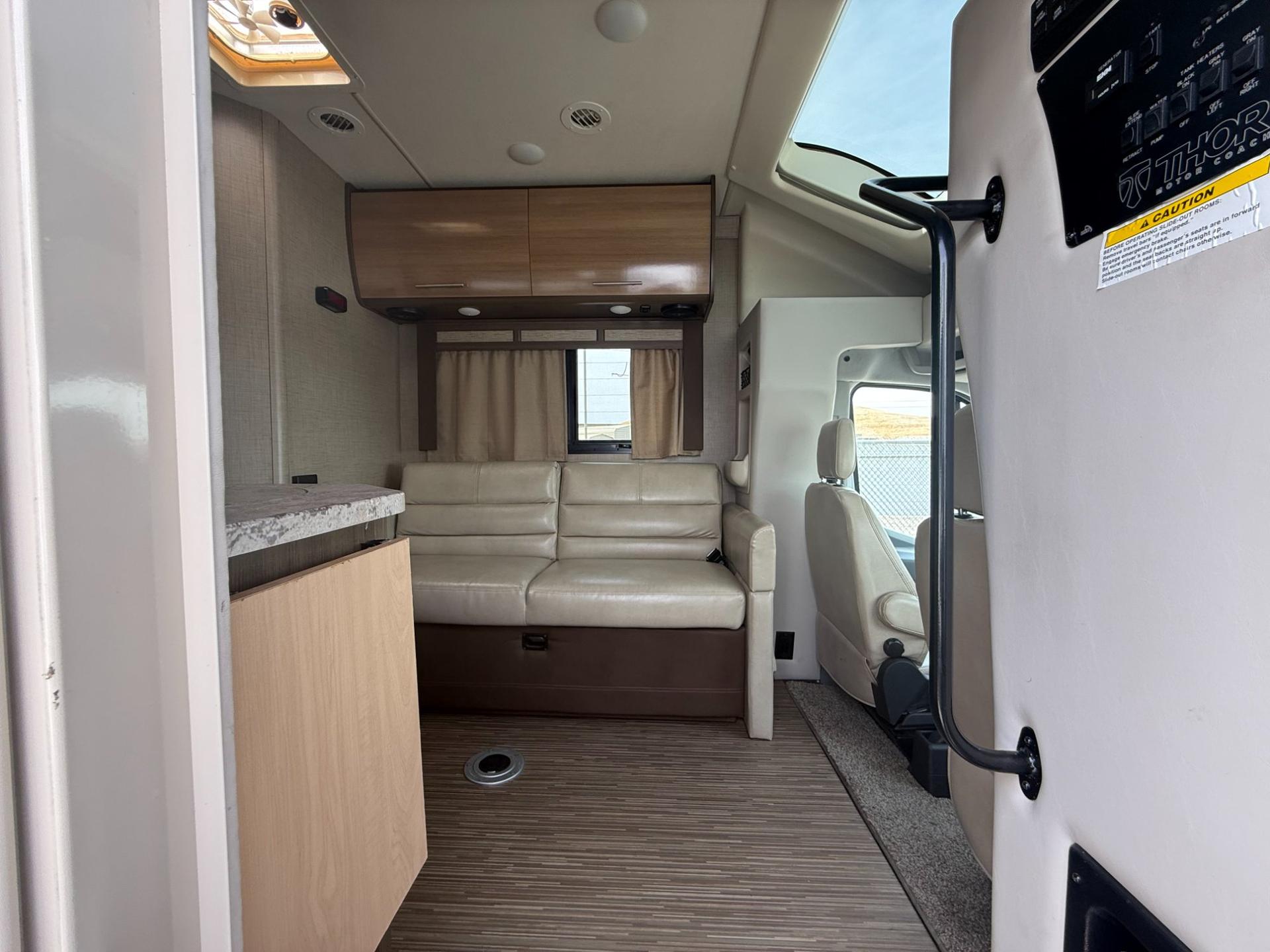 2018 Thor Motor Coach 2018 Thor Motor Coach Compass - thumbnail 10