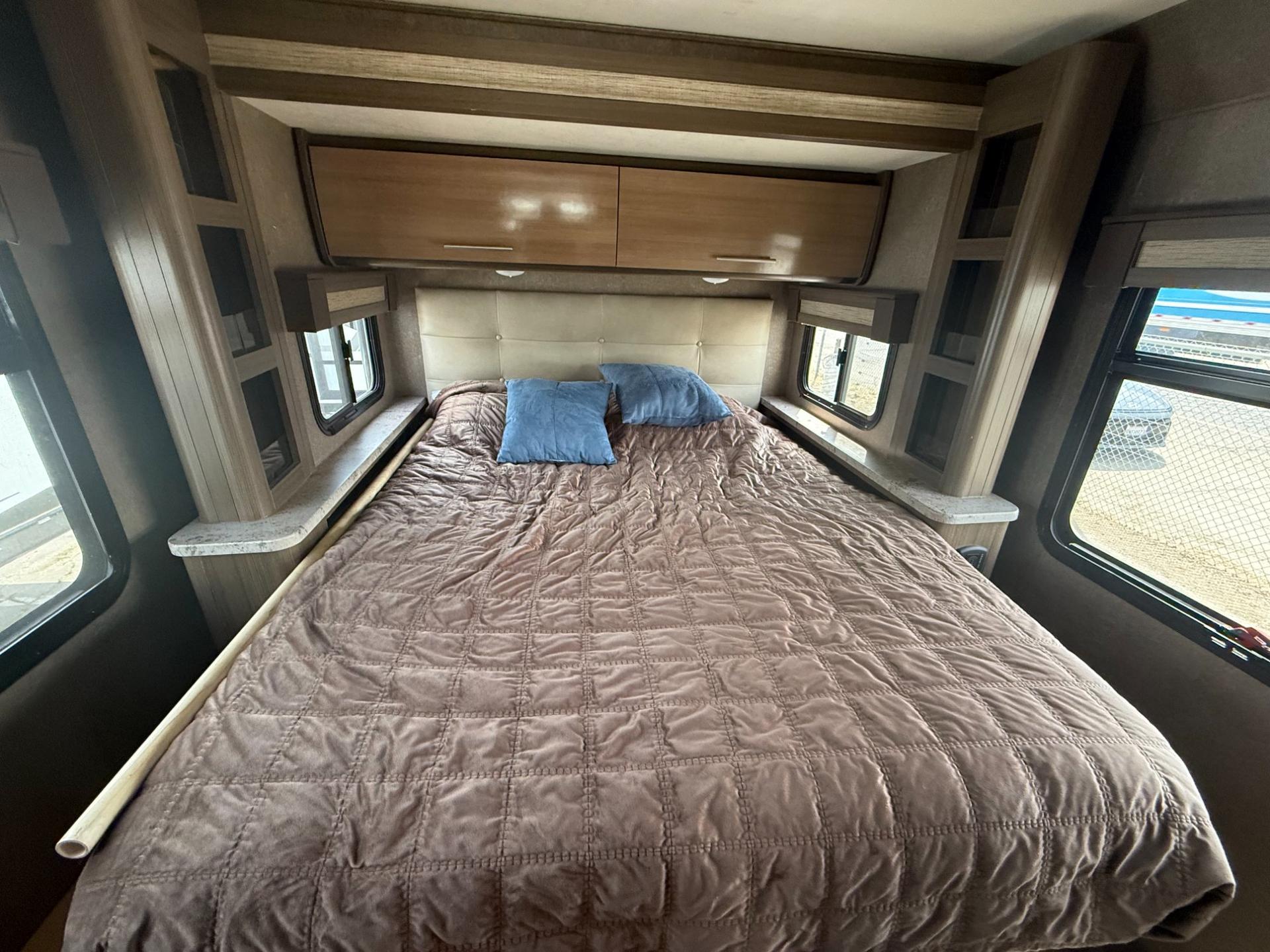 2018 Thor Motor Coach 2018 Thor Motor Coach Compass - thumbnail 18