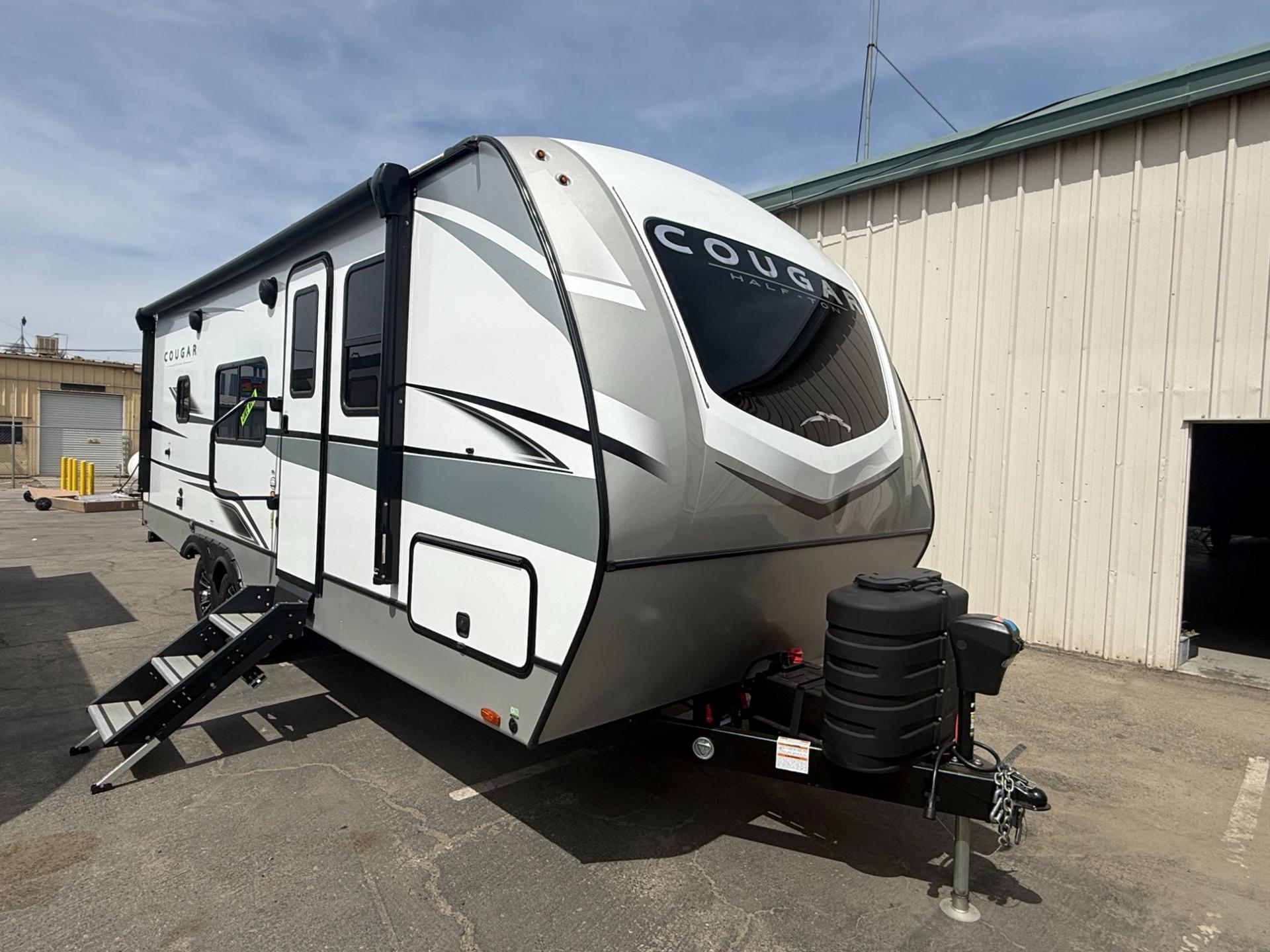 2024 Keystone RV 2024 Keystone RV Cougar Half-Ton - thumbnail 3