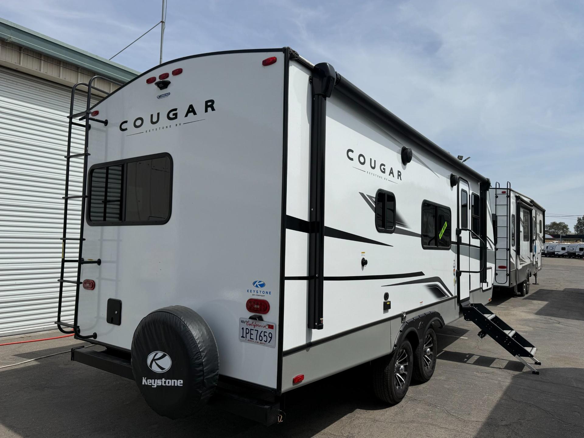 2024 Keystone RV 2024 Keystone RV Cougar Half-Ton - thumbnail 7