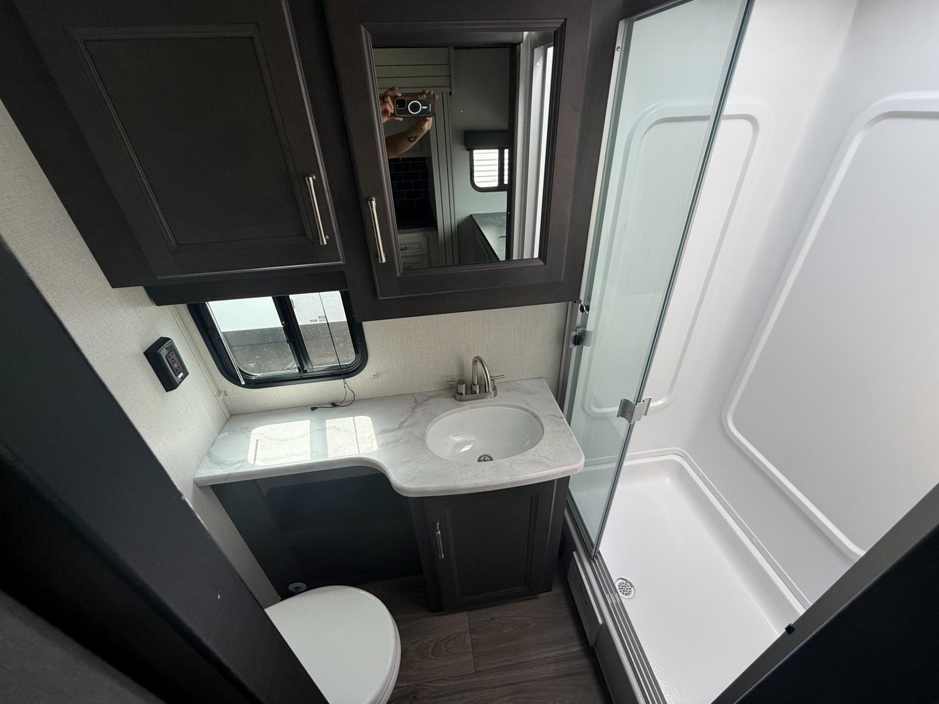 2024 Keystone RV 2024 Keystone RV Cougar Half-Ton - thumbnail 21