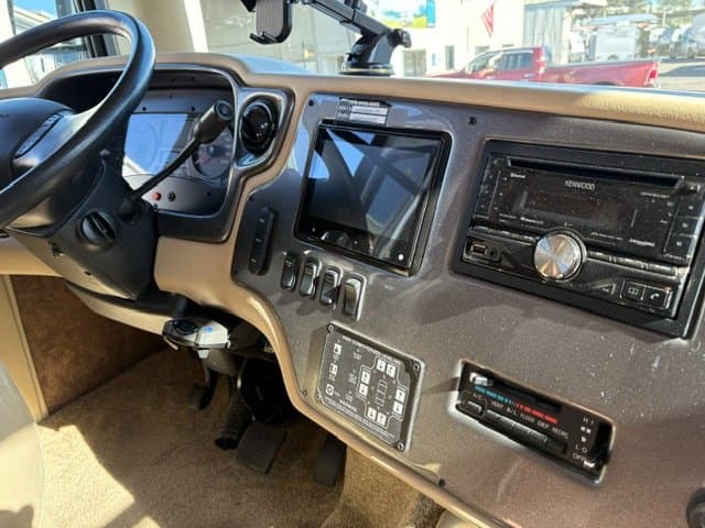 2015 Tiffin Motorhomes 2015 Tiffin Motorhomes Allegro Open Road - thumbnail 11