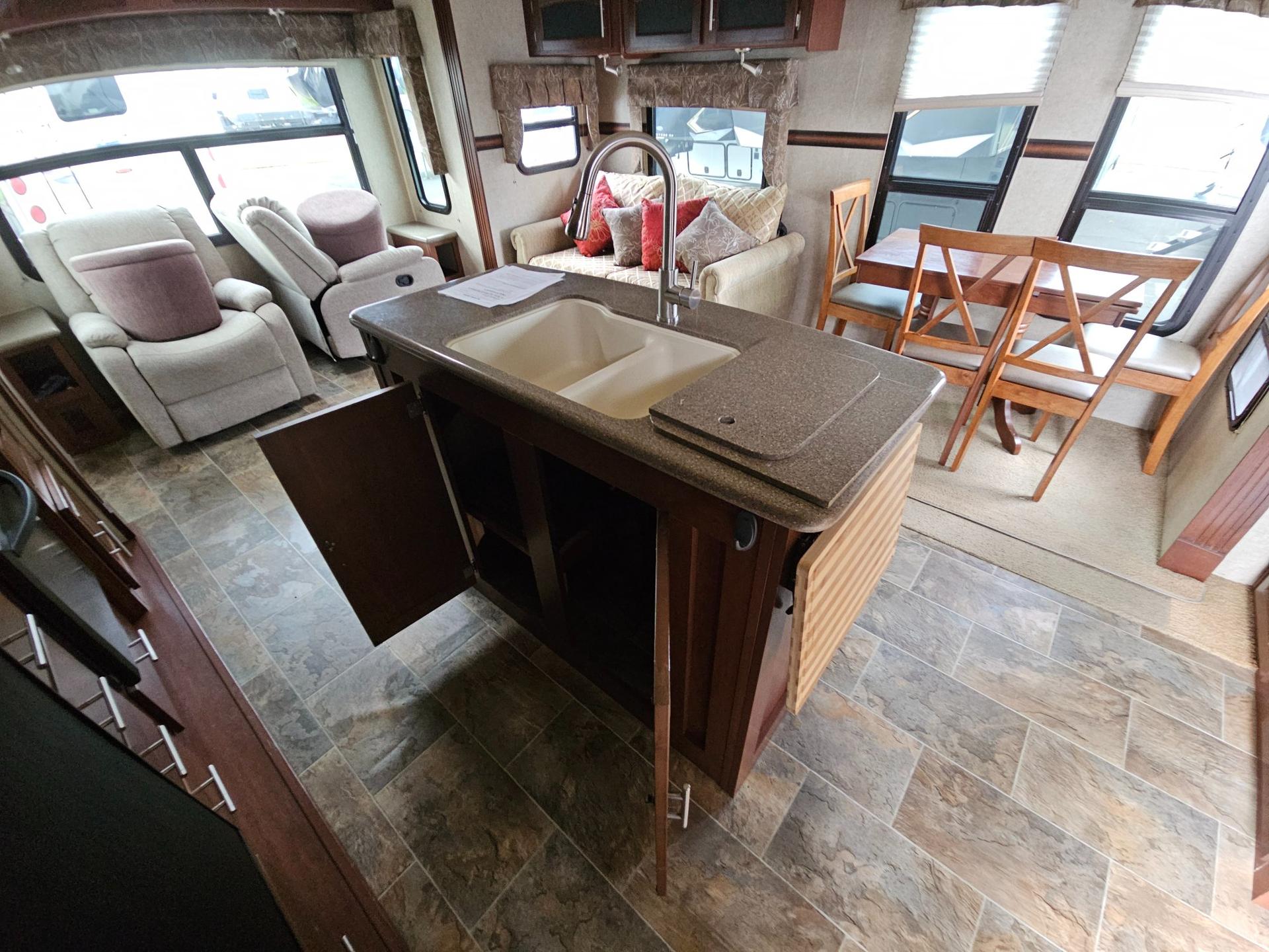 2015 Forest River RV 2015 Forest River RV Rockwood Signature Ultra Lite - thumbnail 8