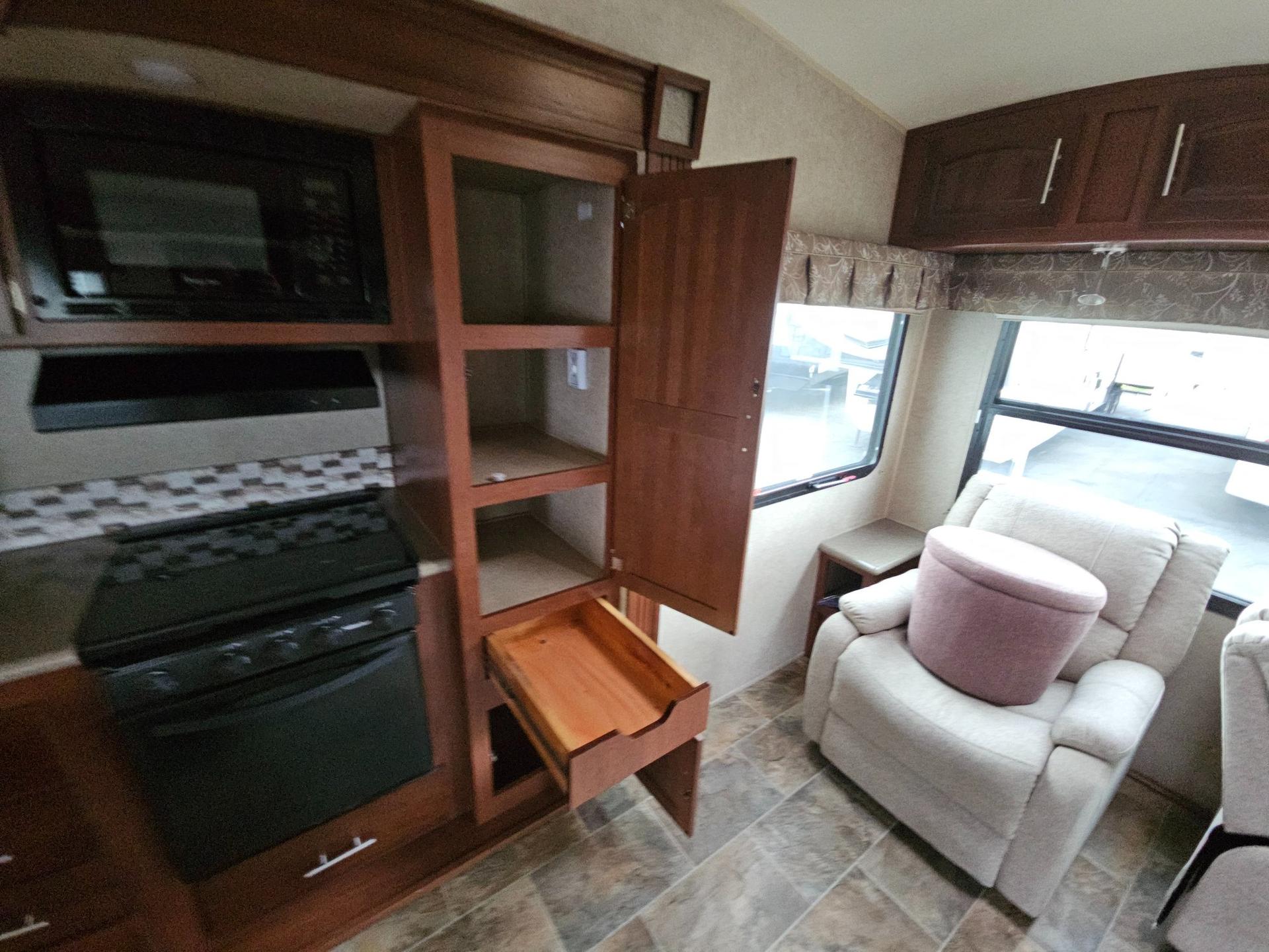 2015 Forest River RV 2015 Forest River RV Rockwood Signature Ultra Lite - thumbnail 10