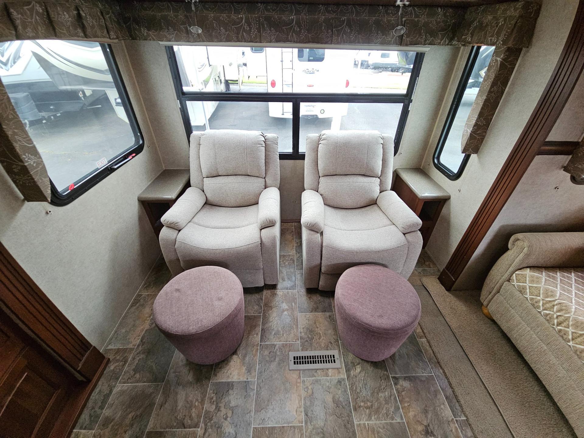 2015 Forest River RV 2015 Forest River RV Rockwood Signature Ultra Lite - thumbnail 16