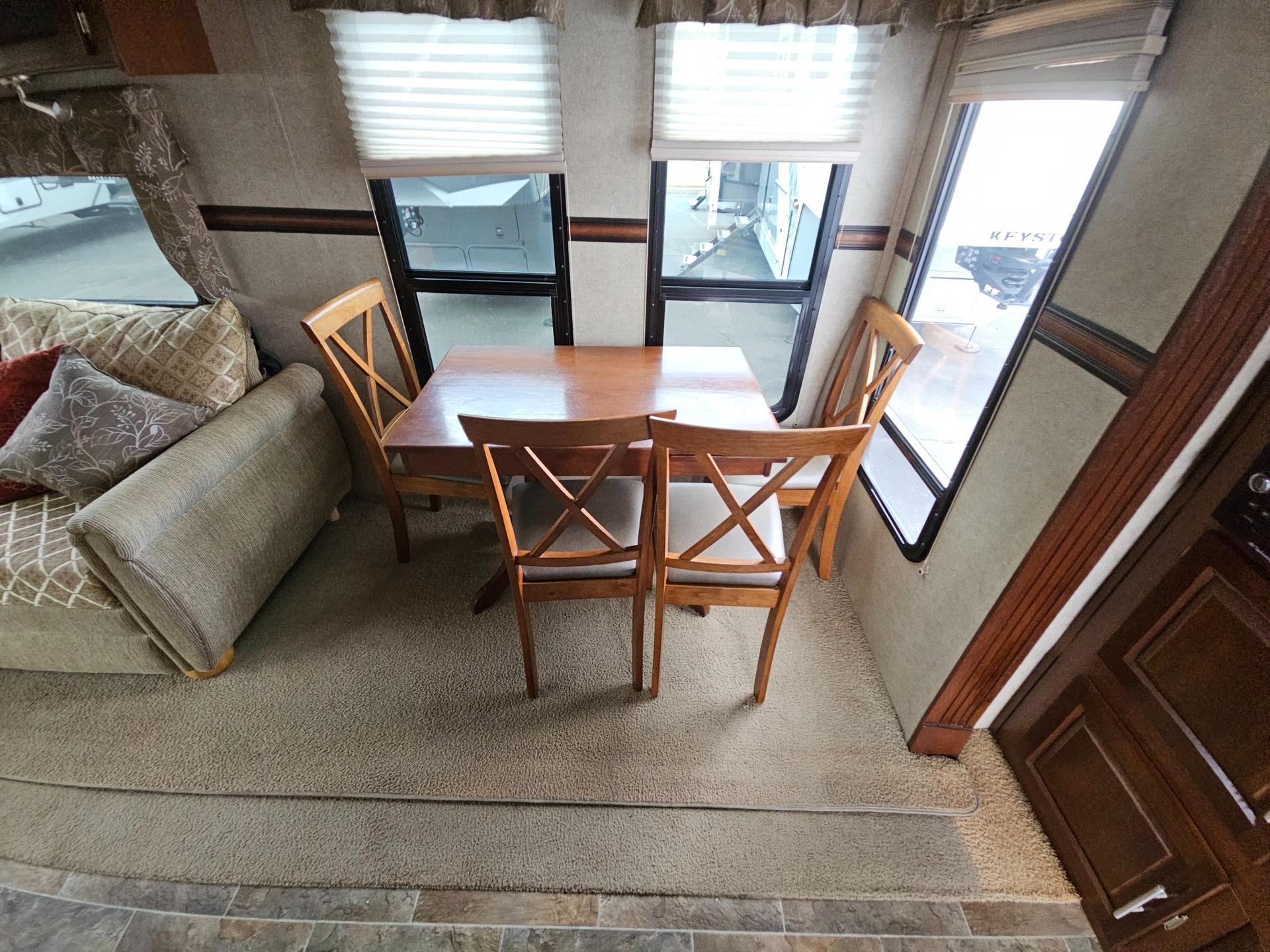 2015 Forest River RV 2015 Forest River RV Rockwood Signature Ultra Lite - thumbnail 23