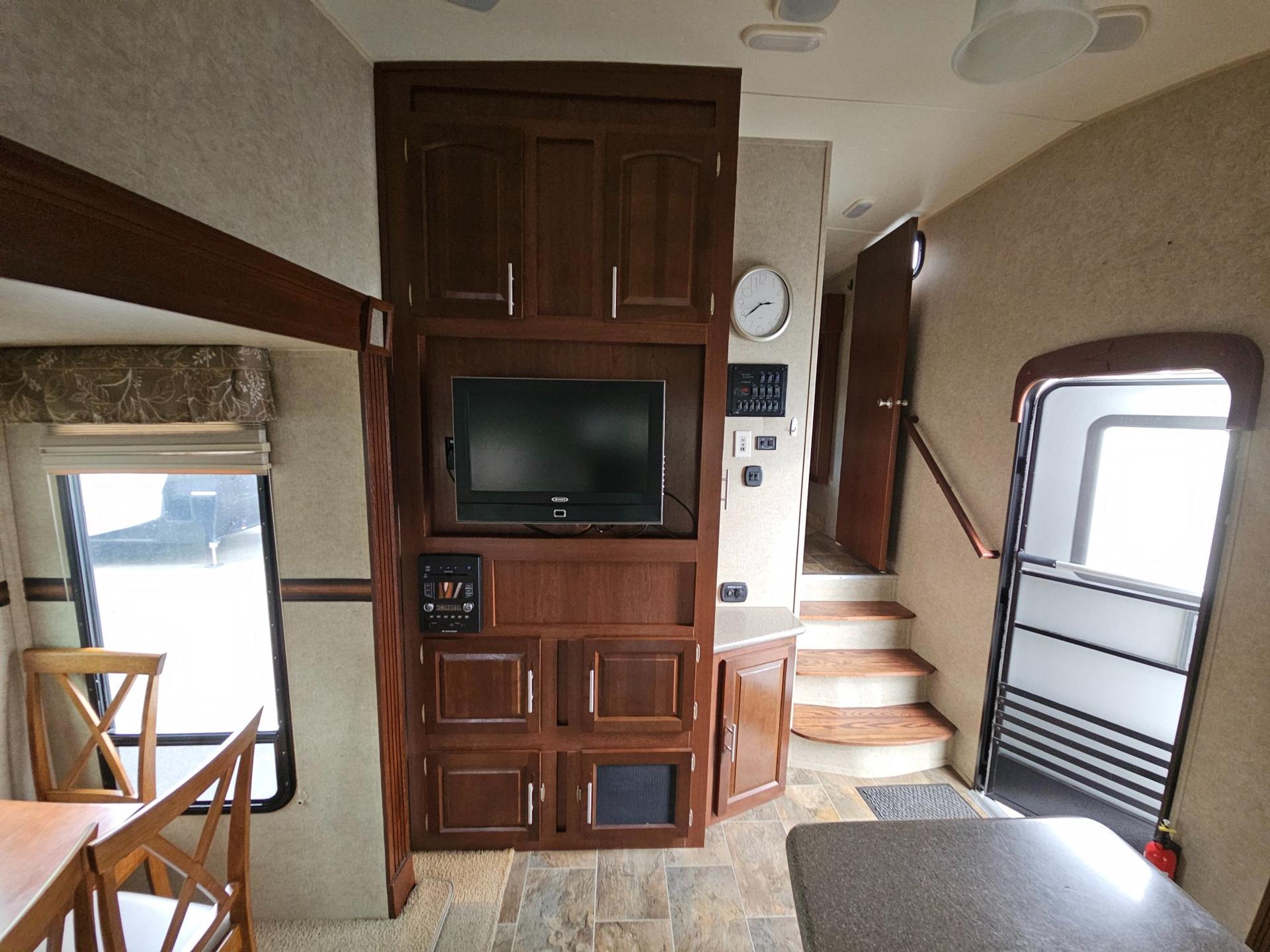 2015 Forest River RV 2015 Forest River RV Rockwood Signature Ultra Lite - thumbnail 24