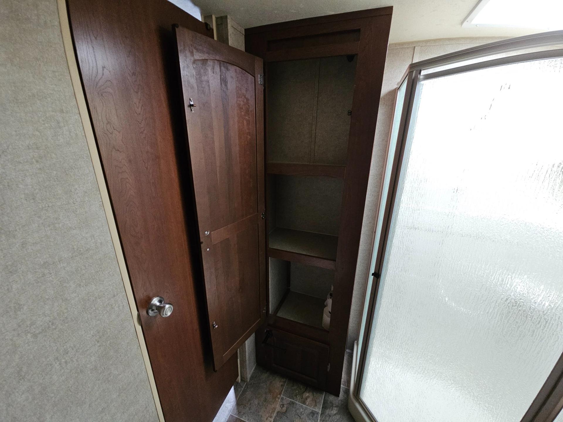 2015 Forest River RV 2015 Forest River RV Rockwood Signature Ultra Lite - thumbnail 40