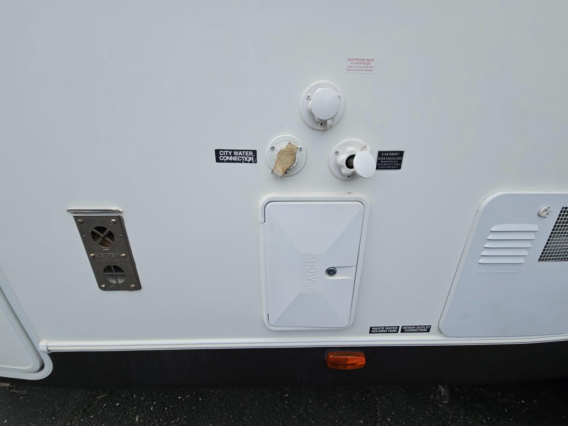 2015 Forest River RV 2015 Forest River RV Rockwood Signature Ultra Lite - thumbnail 50