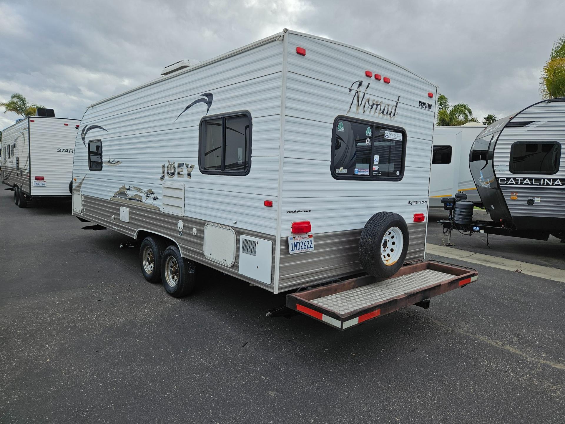 2011 Skyline 2011 Skyline Nomad Joey - thumbnail 3