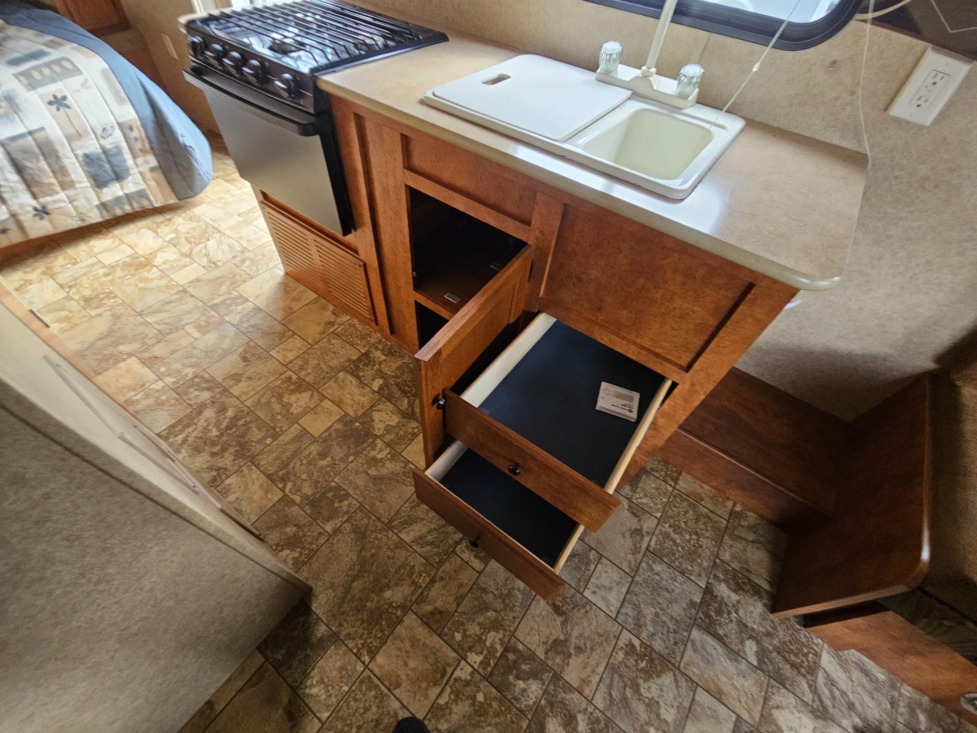 2011 Skyline 2011 Skyline Nomad Joey - thumbnail 11