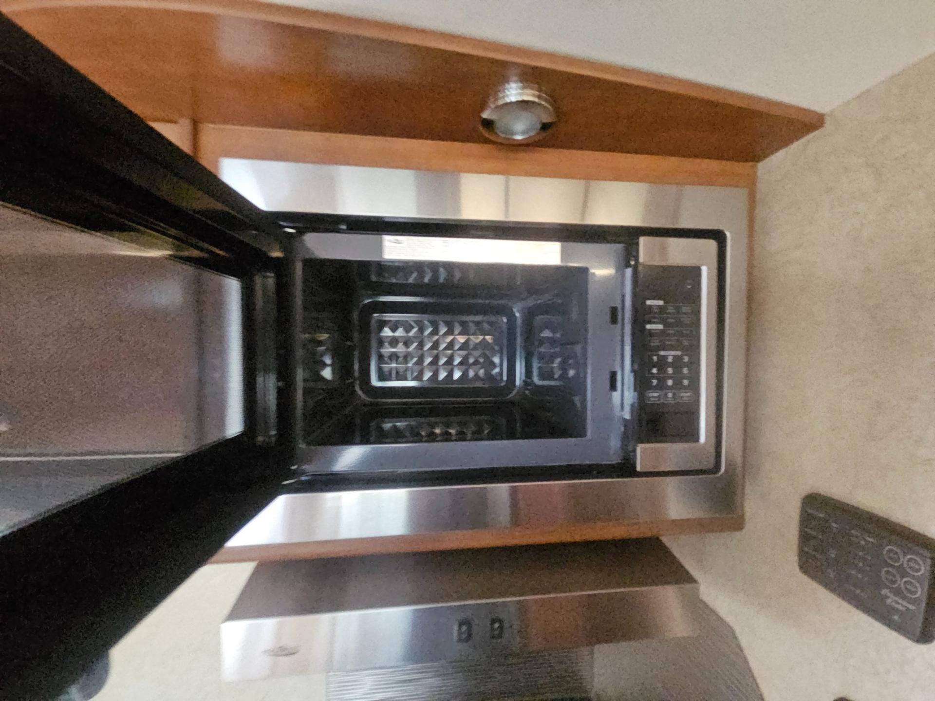 2020 Lance 2020 Lance Lance Travel Trailer - thumbnail 12