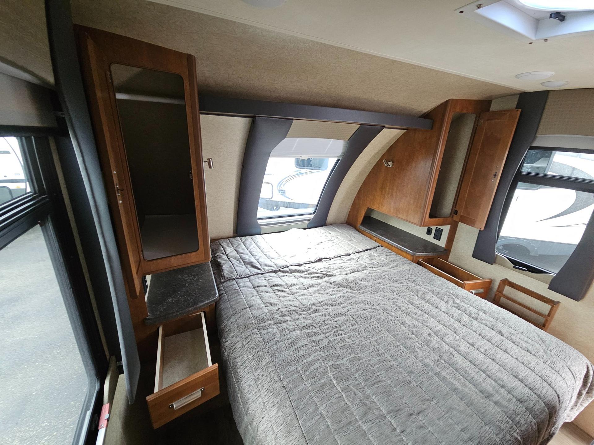 2020 Lance 2020 Lance Lance Travel Trailer - thumbnail 24