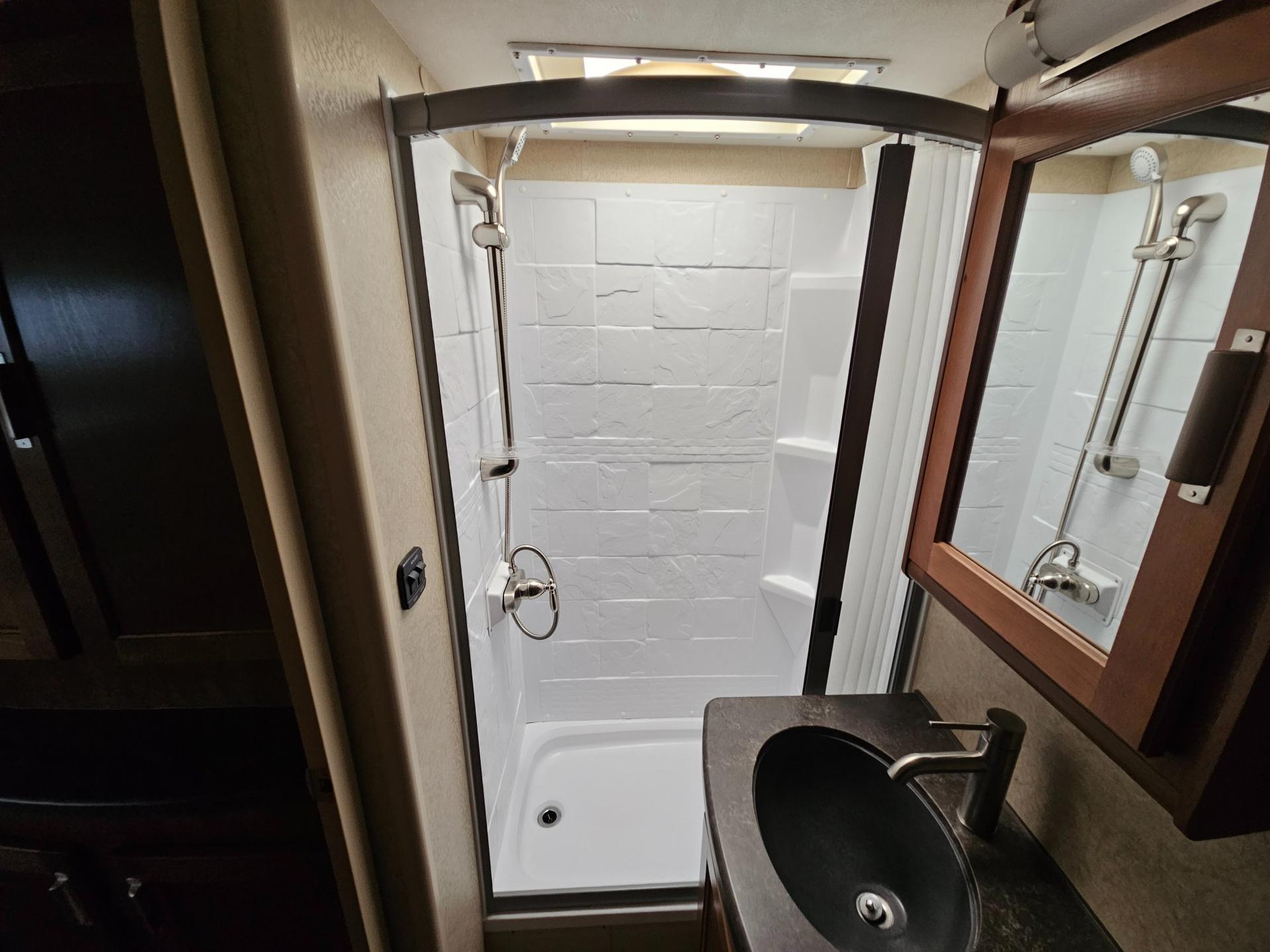 2020 Lance 2020 Lance Lance Travel Trailer - thumbnail 26