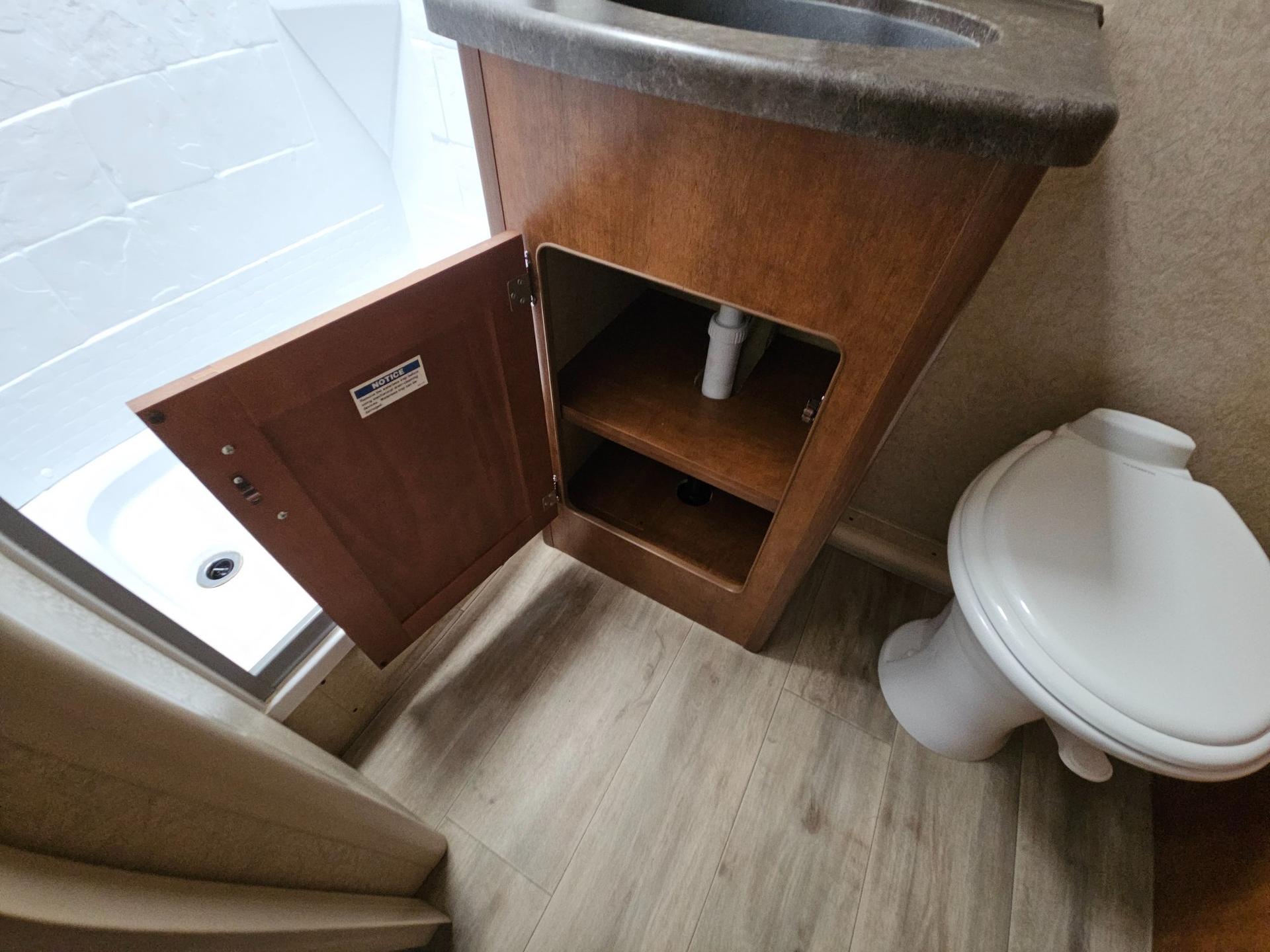 2020 Lance 2020 Lance Lance Travel Trailer - thumbnail 29