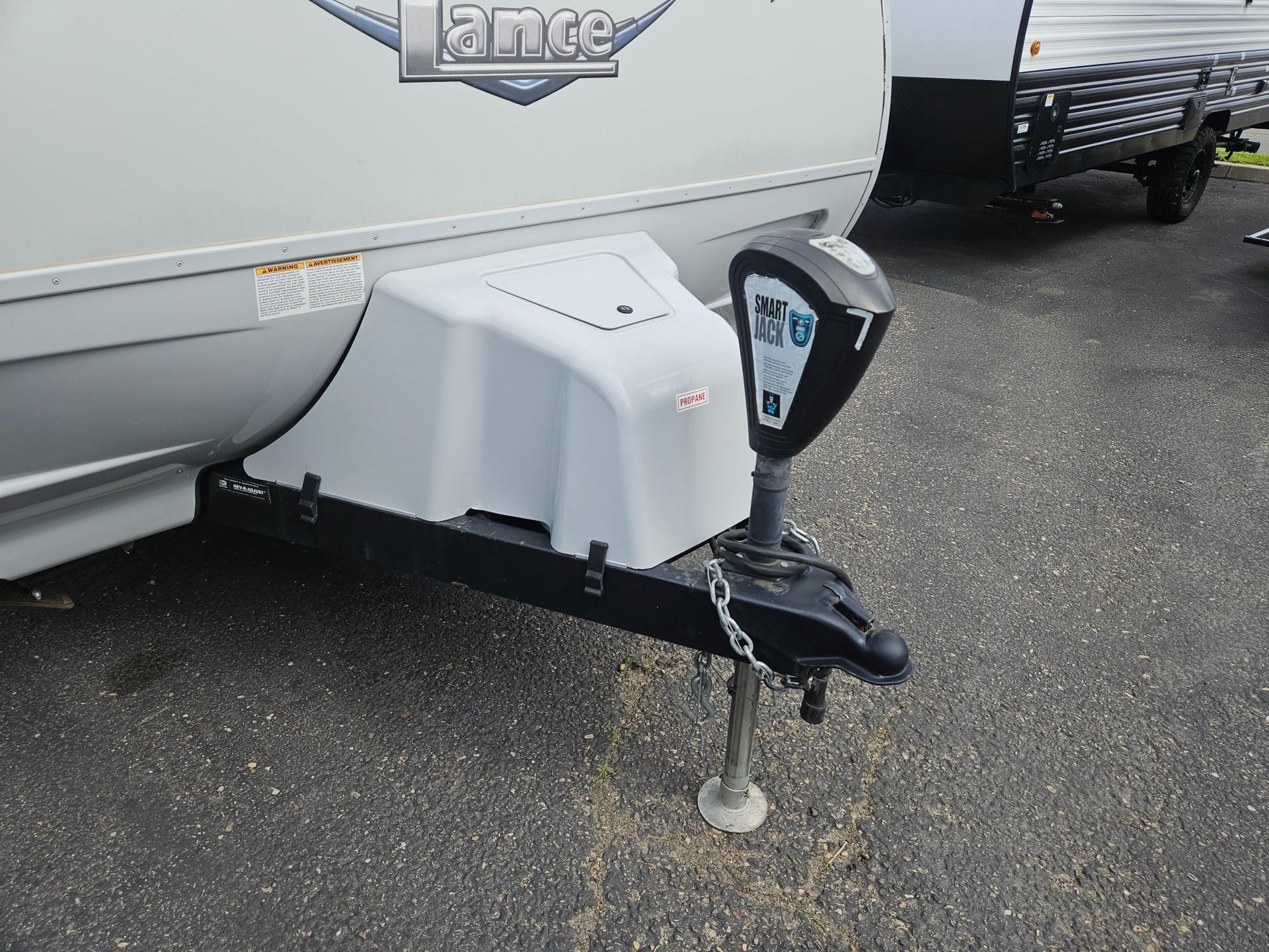 2020 Lance 2020 Lance Lance Travel Trailer - thumbnail 32