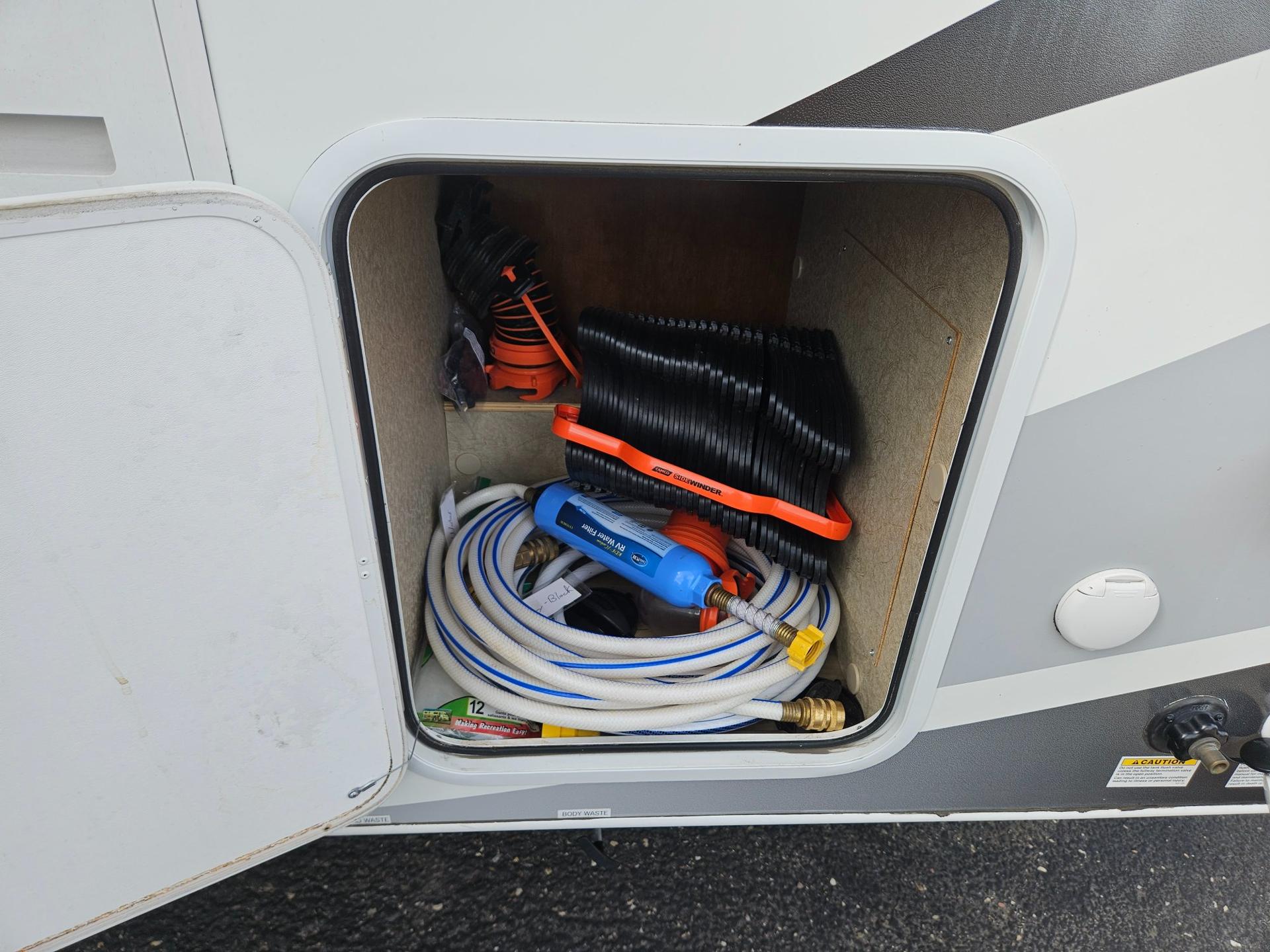 2020 Lance 2020 Lance Lance Travel Trailer - thumbnail 43